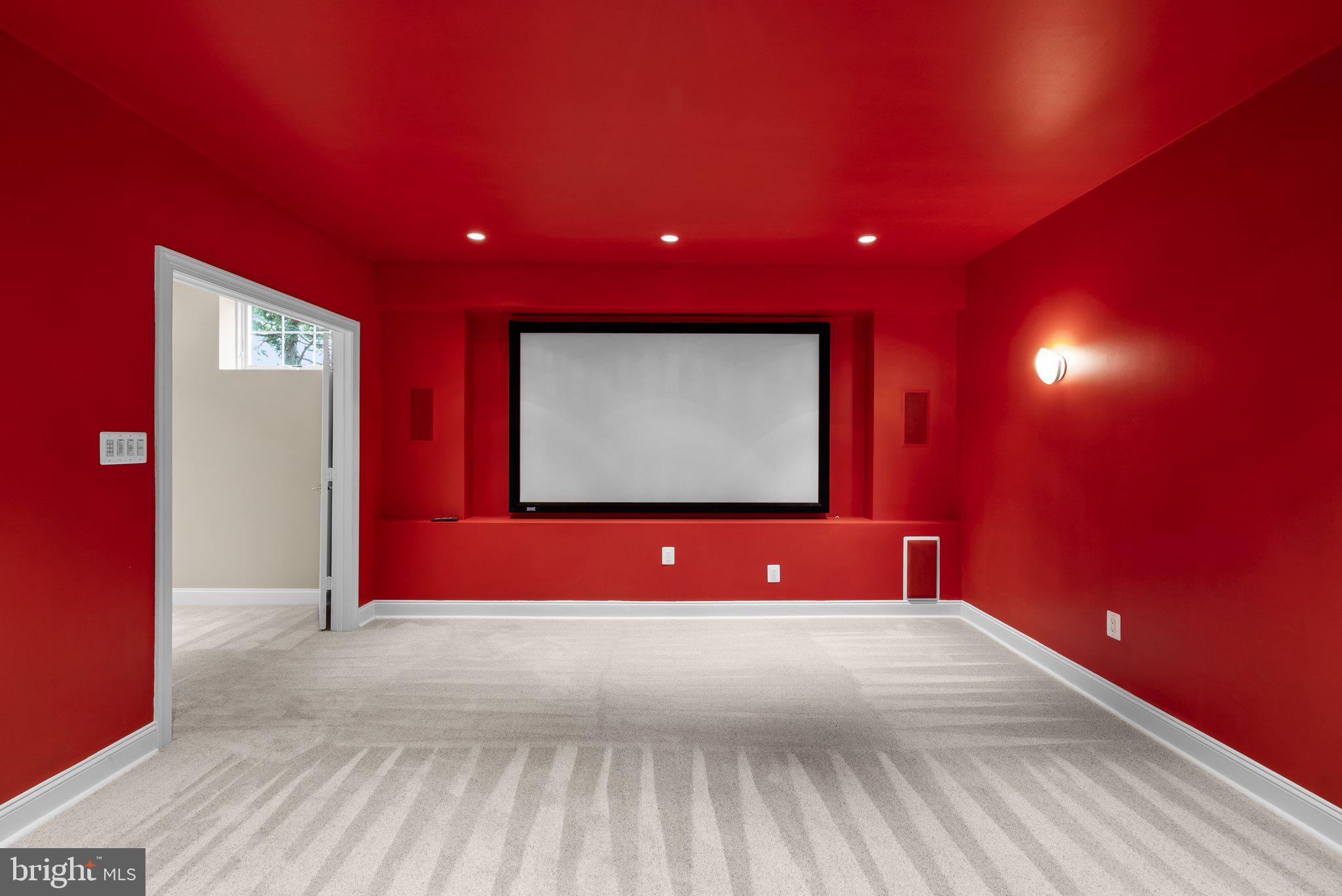 MADRILLON MANORS - Residential