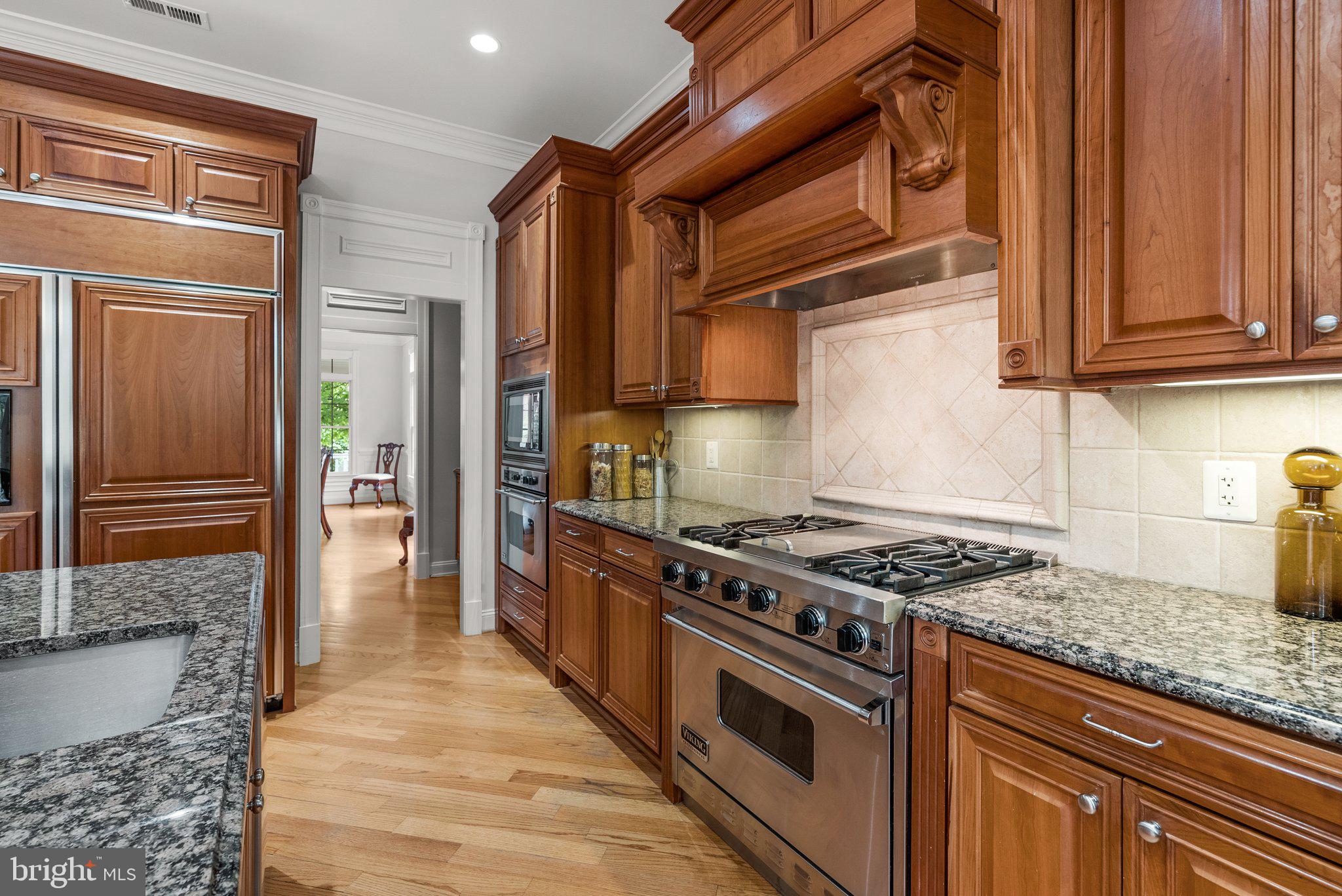 MADRILLON MANORS - Residential