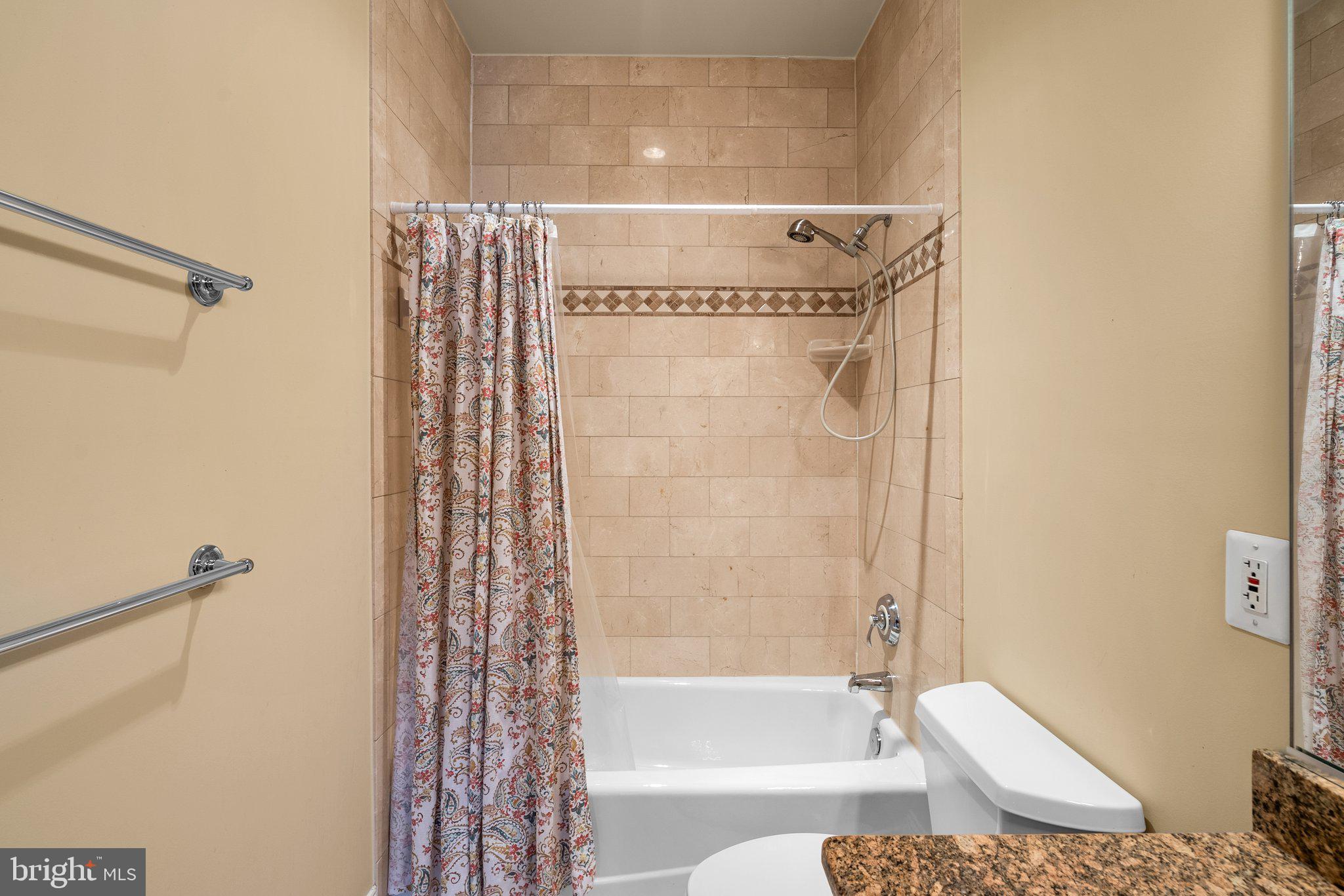 MADRILLON MANORS - Residential