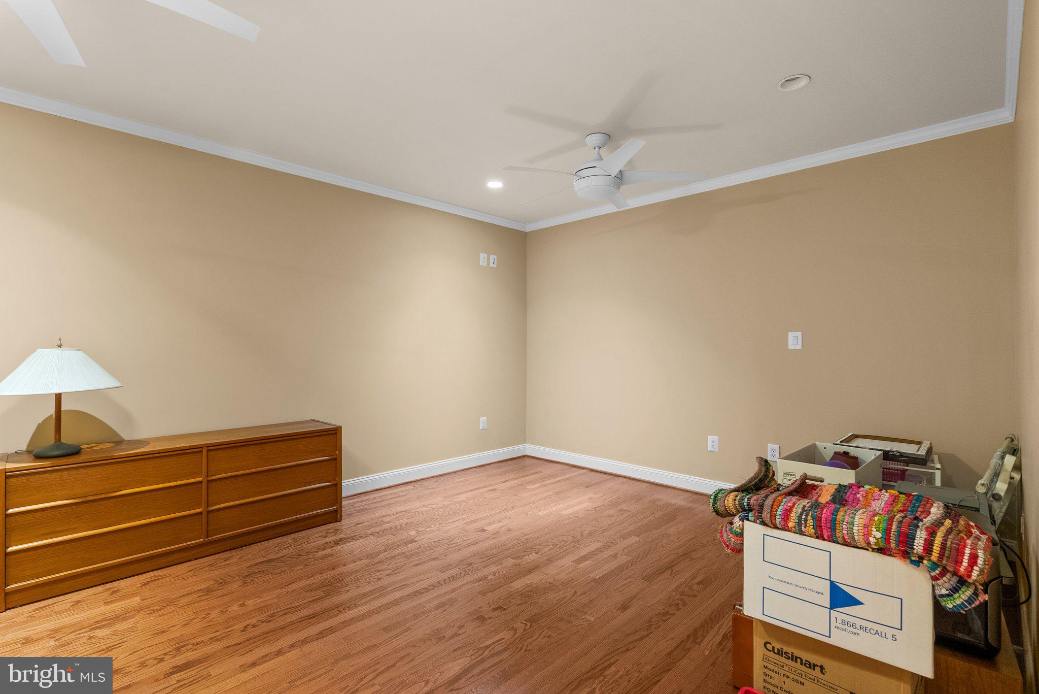 MADRILLON MANORS - Residential