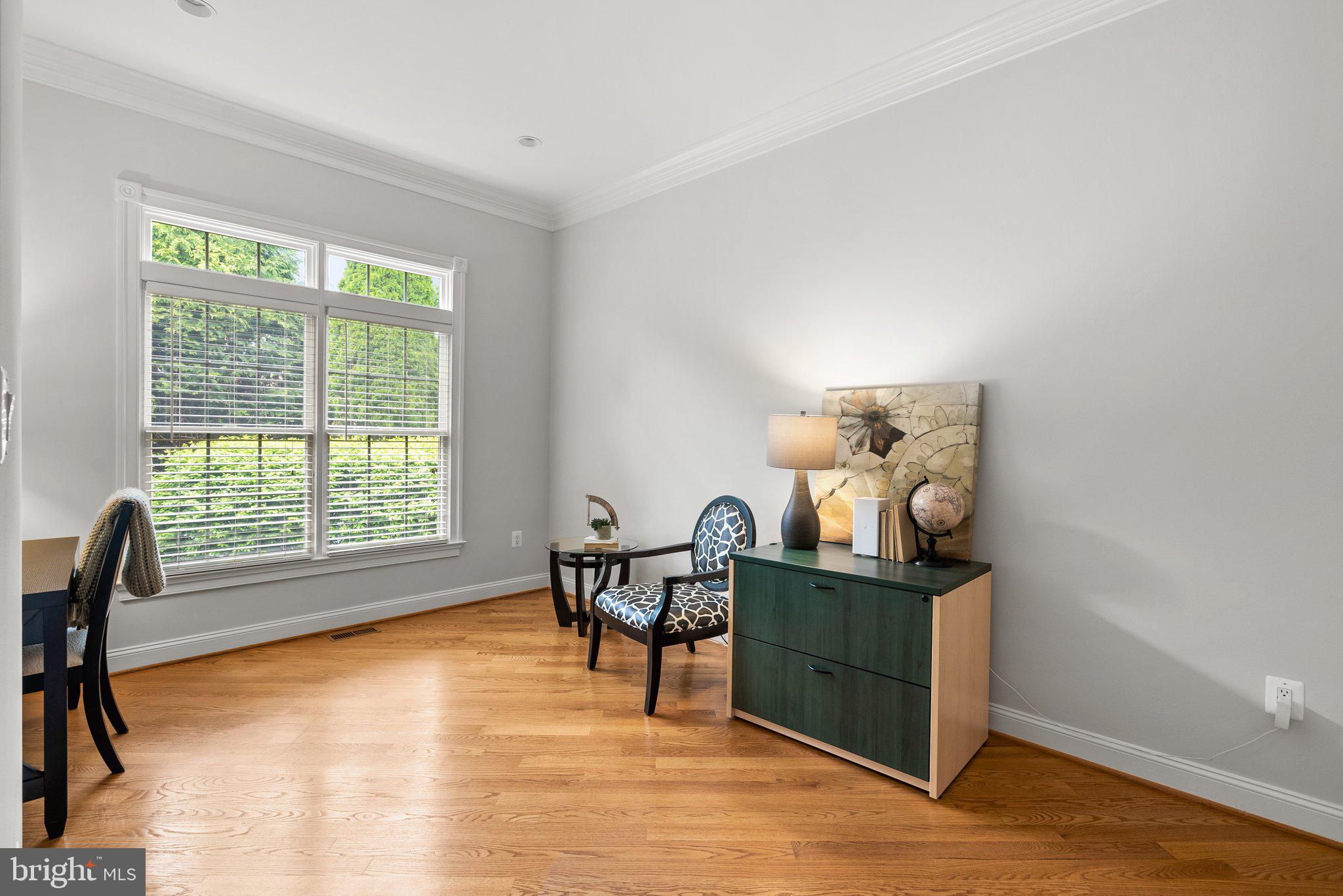 MADRILLON MANORS - Residential