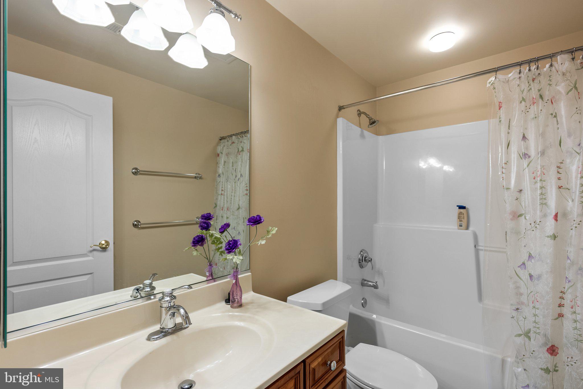 MADRILLON MANORS - Residential