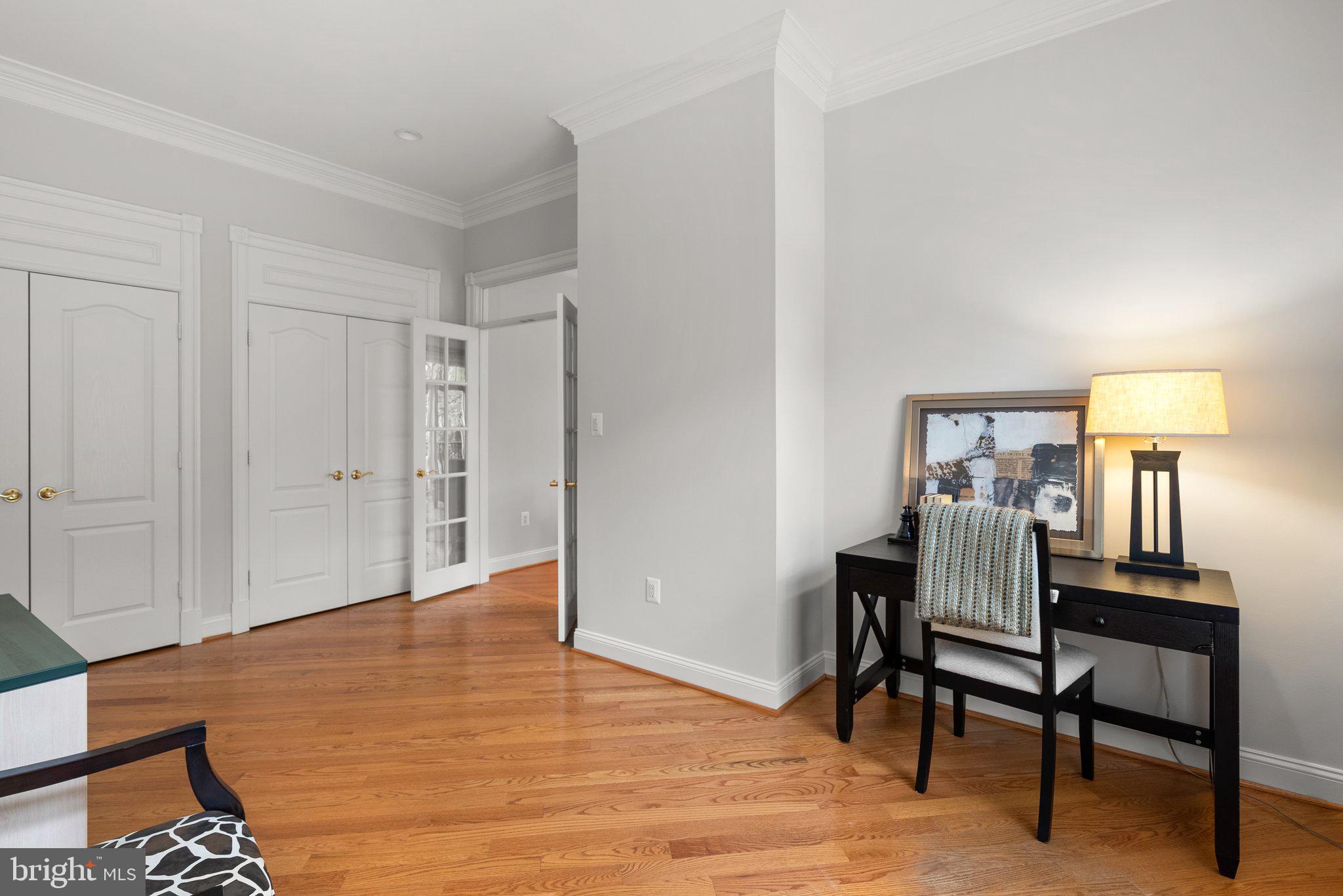 MADRILLON MANORS - Residential