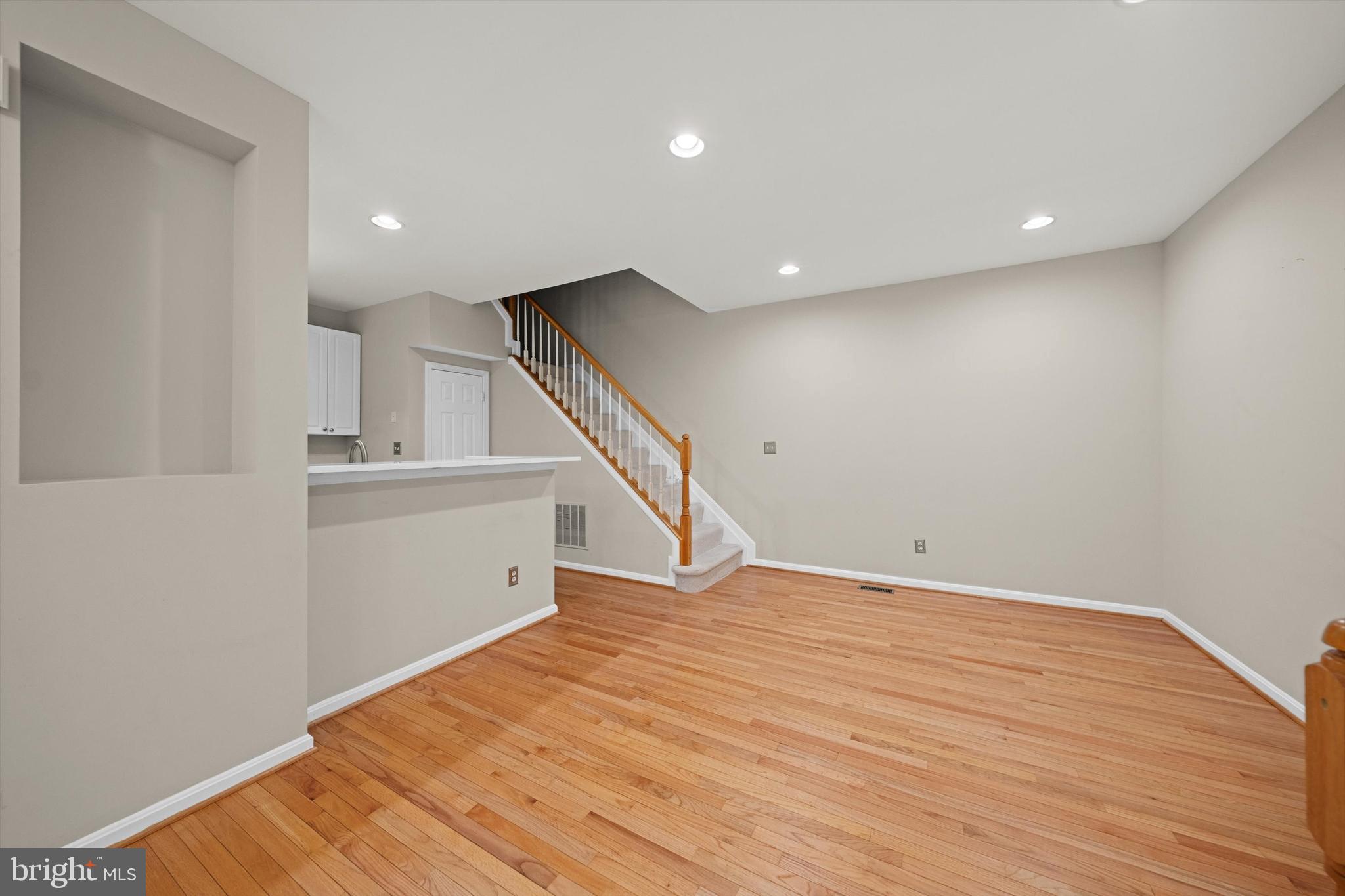 POTOMAC LAKES - Residential Lease