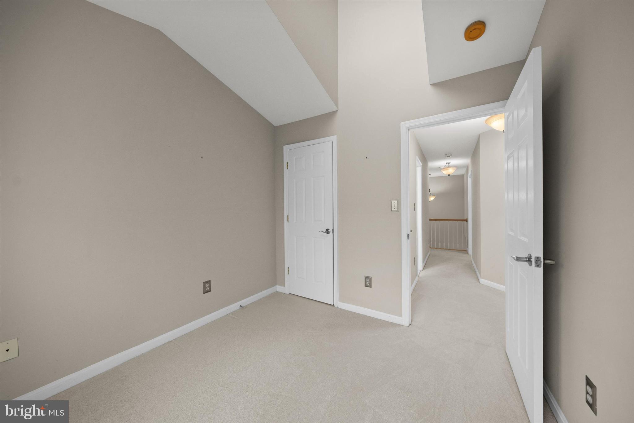 POTOMAC LAKES - Residential Lease