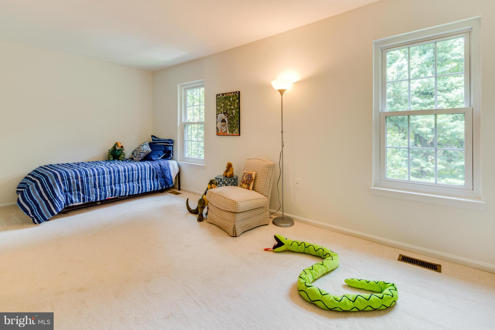 BURKE CENTRE - Residential