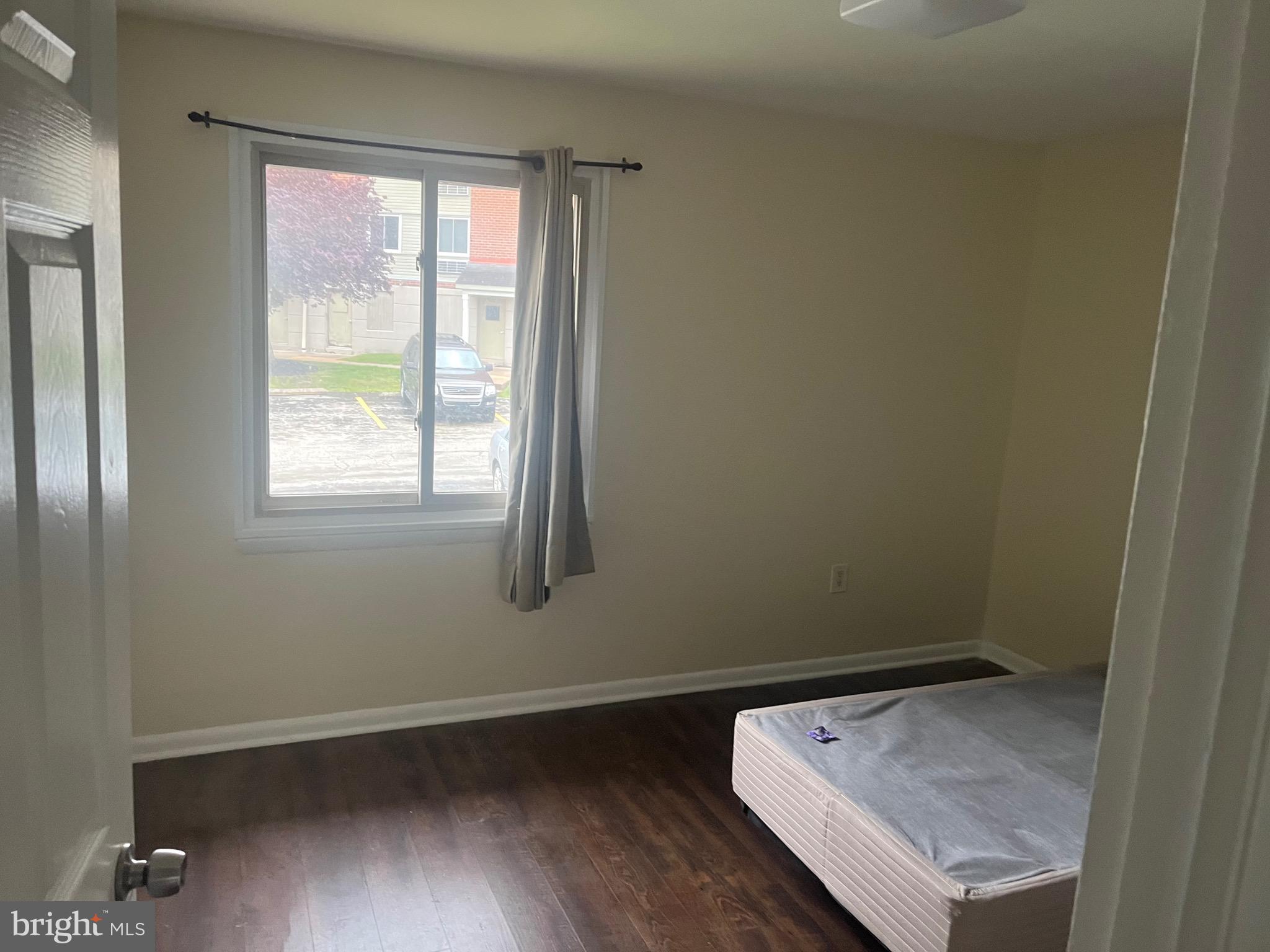 First floor 2 bedrooms , one bathroom ,
Very quiet location & sought after King Of Prussia , Neighboring Target, WaWa ,Chickfila, DD. and close to the KOP Mall . Close to Norristown Transportation Center . Easy access to route 422, 476, 202 .