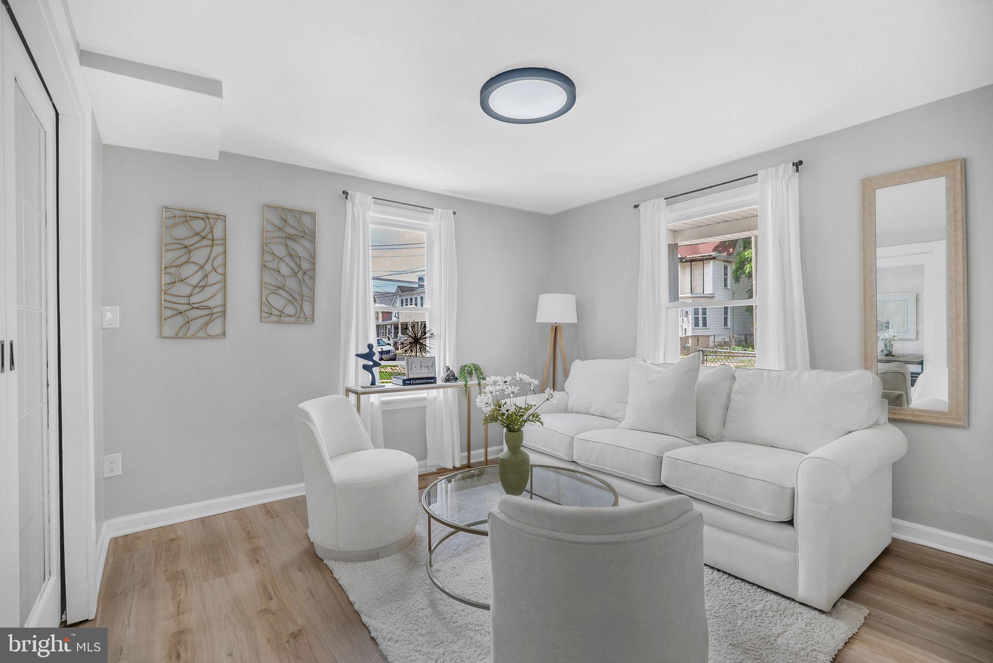 46 ROOSEVELT STREET S