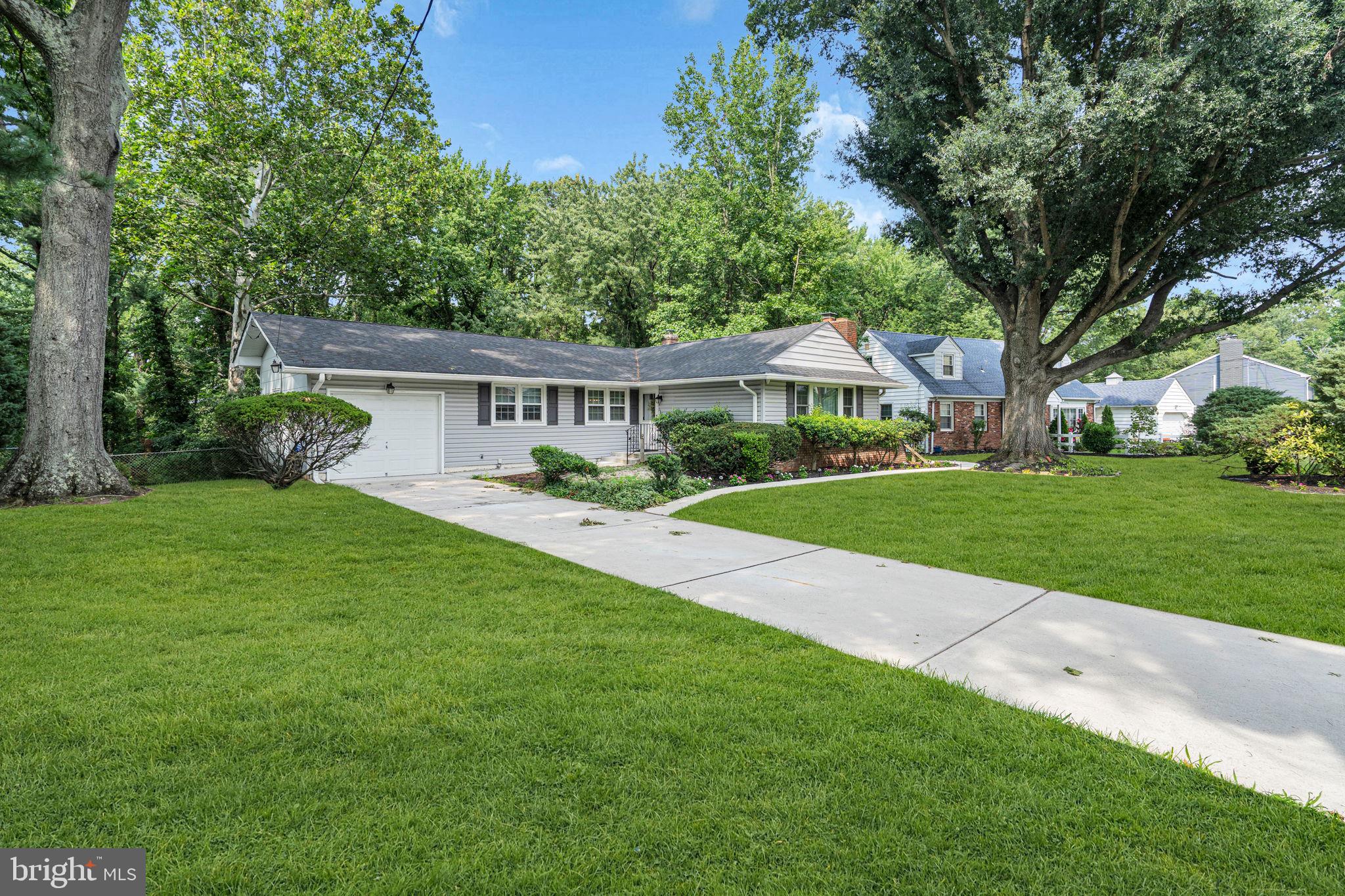100 MANSFIELD BOULEVARD S