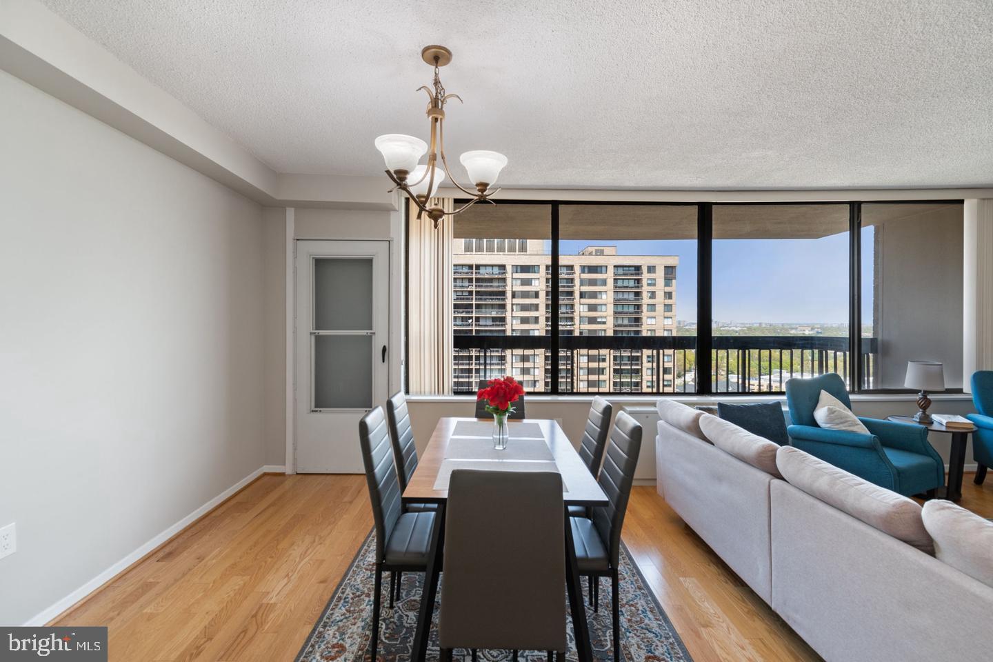 SKYLINE PLAZA - Residential