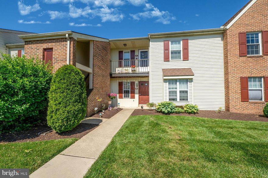 Spacious one bedroom condo with central air, washer/dryer, freshly painted, new rugs and flooring, and unique features including fireplace and private patios. Ground level unit with parking right outside the unit! On-site amenities including a private pool with sundeck, tennis and recreation courts and a playground.
Includes Water, Sewer, Trash/ Pool/ Tennis/ Playground Access, Management access with any issues!
A serene residential community less than 2 miles from the lively and historic downtown Phoenixville. You'll never be far from work, shopping, dining or entertainment. Located just 1 mile from Routes 23, 724 and 113, and within 5 miles of Route 29 and 422 and the Valley Forge National , less than 10 Miles from the PA Turnpike and 13 miles from the Court and Plaza at King of Prussia.