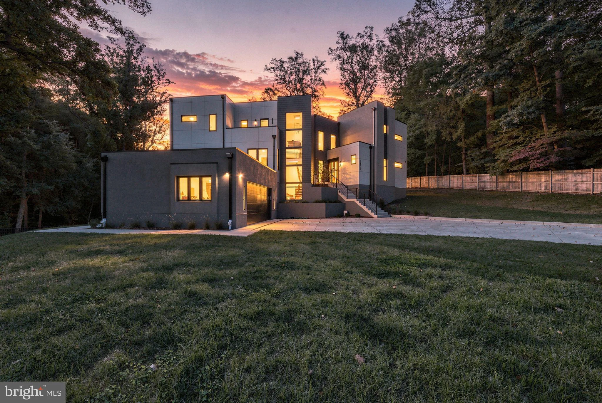 3525 Glenbrook Road