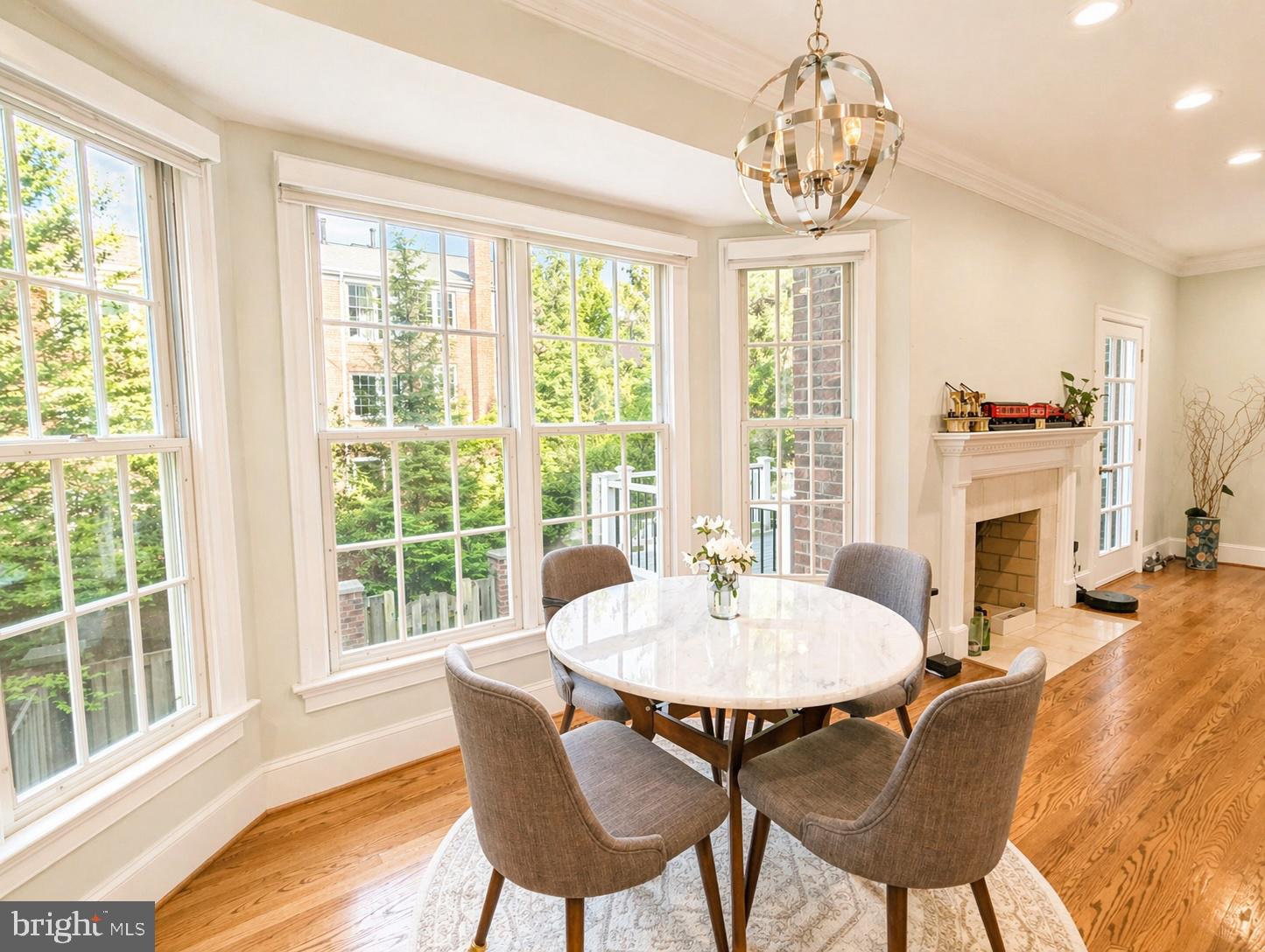 MAYFAIR OF MCLEAN - Residential