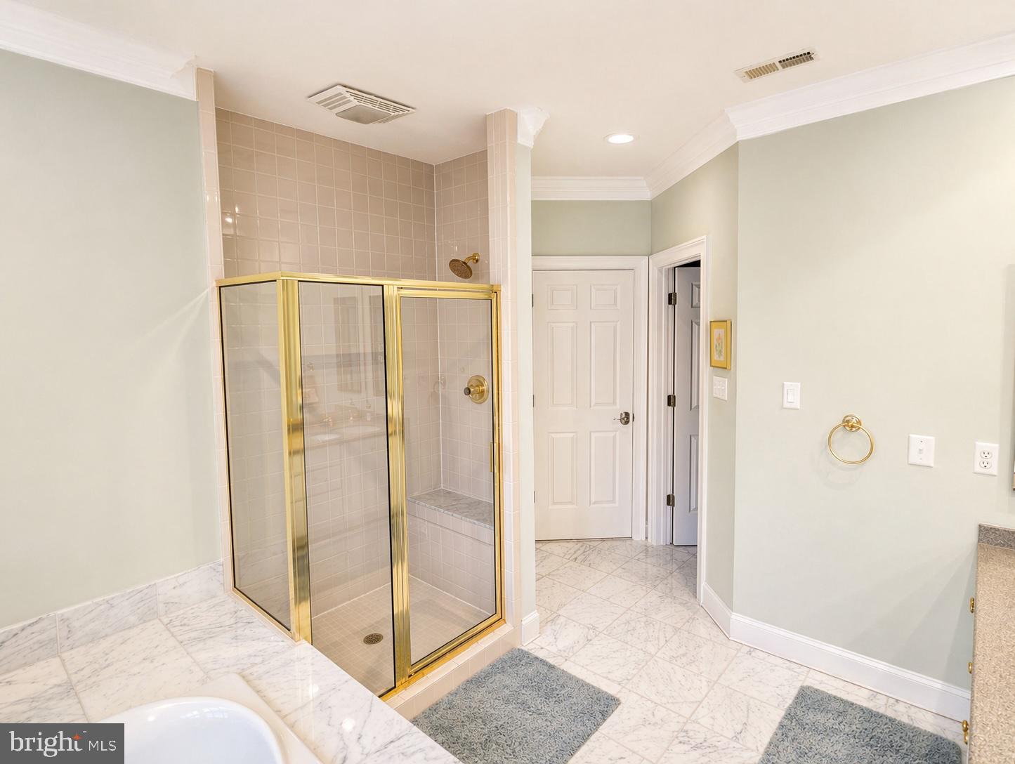 MAYFAIR OF MCLEAN - Residential