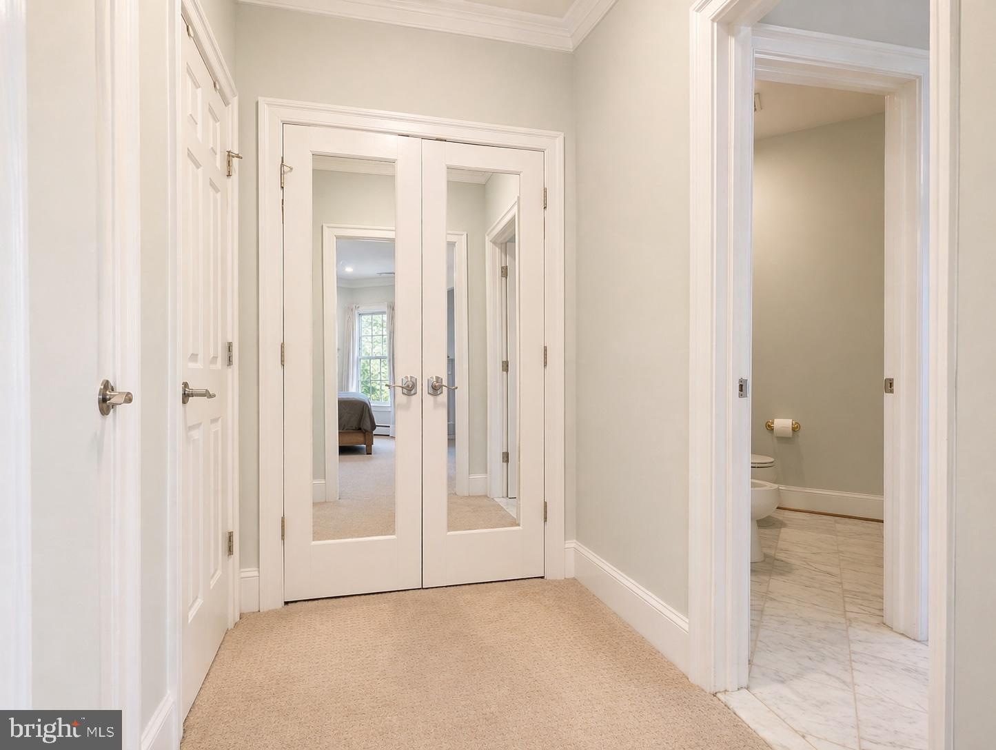 MAYFAIR OF MCLEAN - Residential