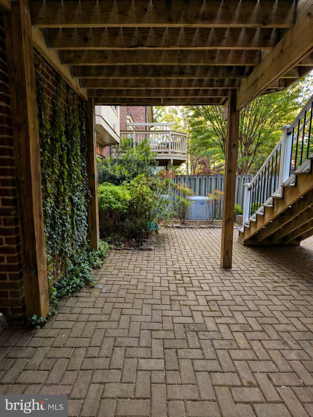 MAYFAIR OF MCLEAN - Residential