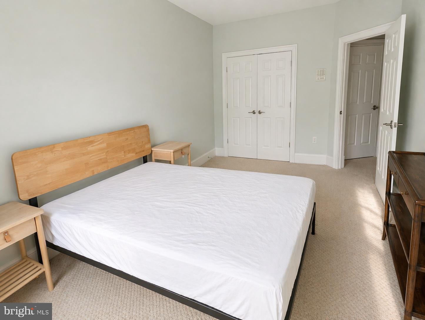 MAYFAIR OF MCLEAN - Residential