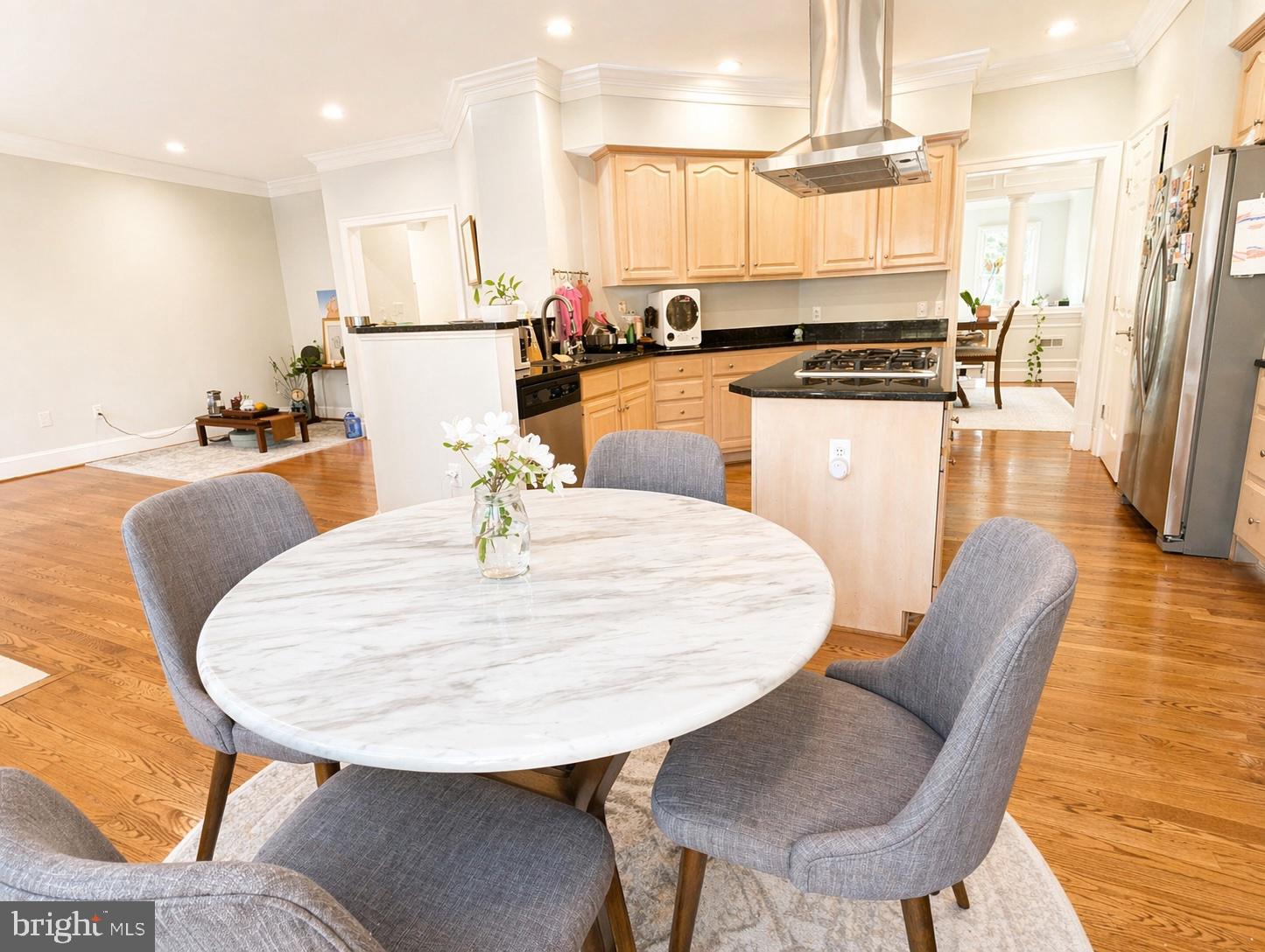 MAYFAIR OF MCLEAN - Residential