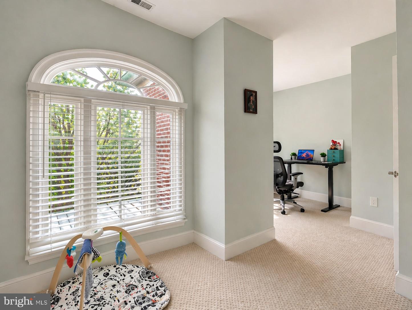 MAYFAIR OF MCLEAN - Residential