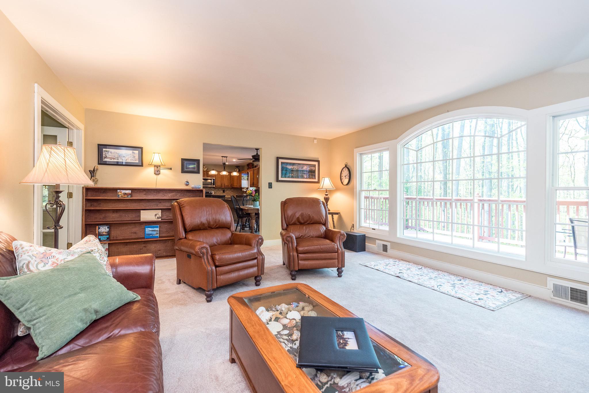 WHISPERING WOODS - Residential