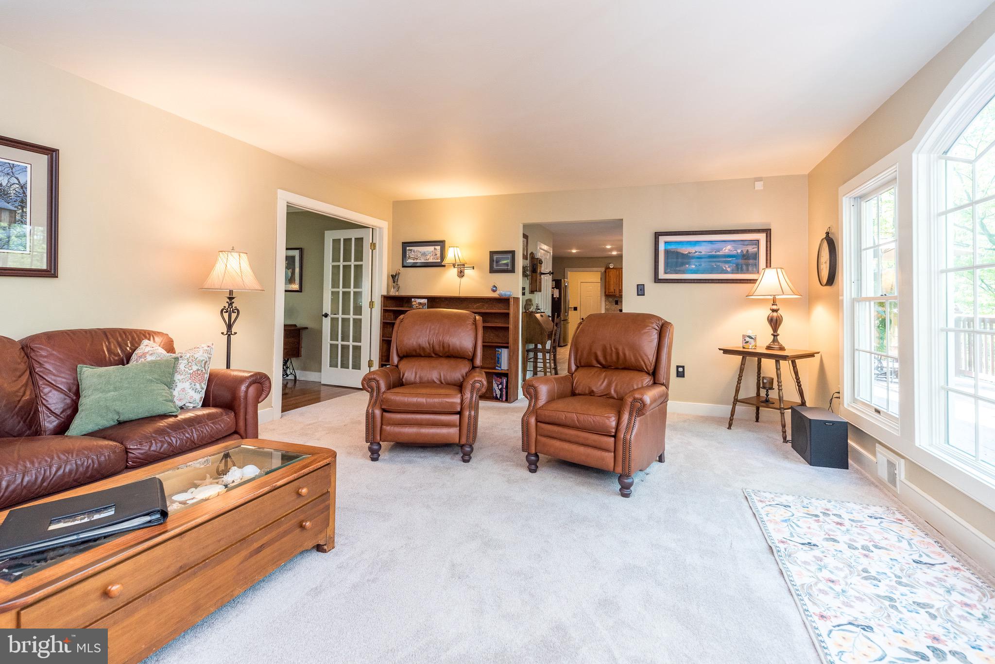 WHISPERING WOODS - Residential