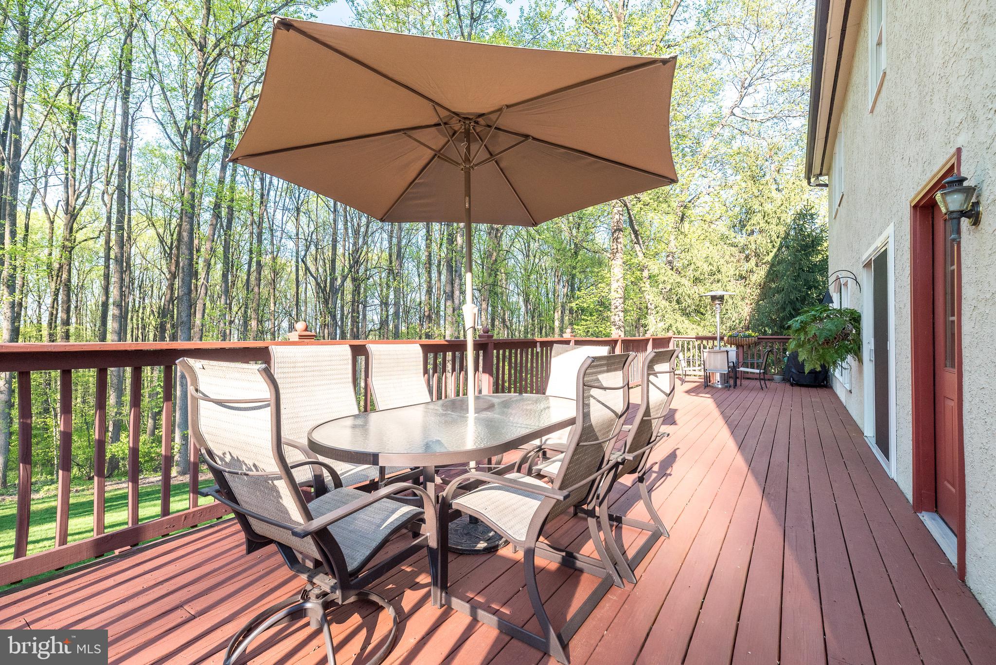 WHISPERING WOODS - Residential