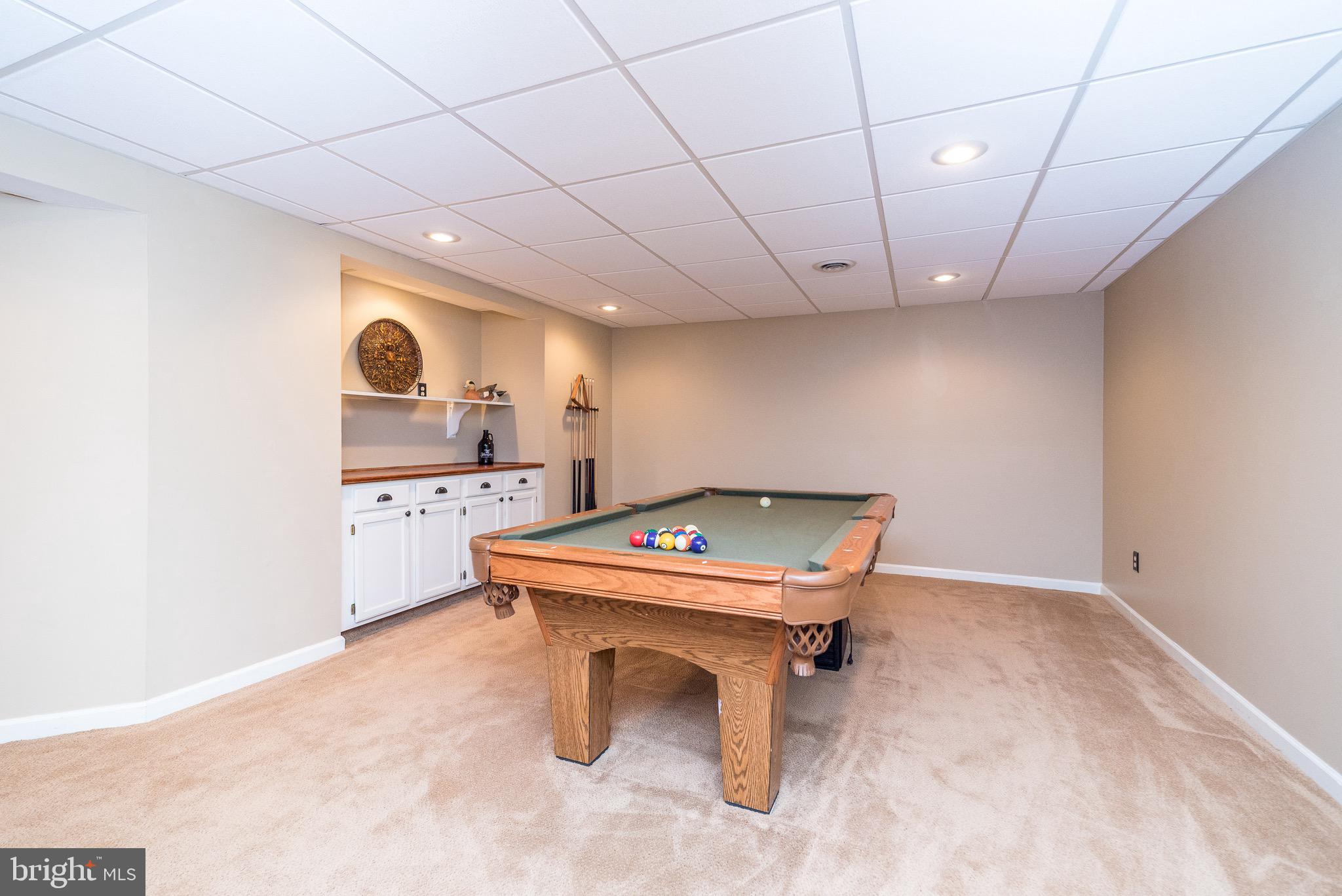 WHISPERING WOODS - Residential