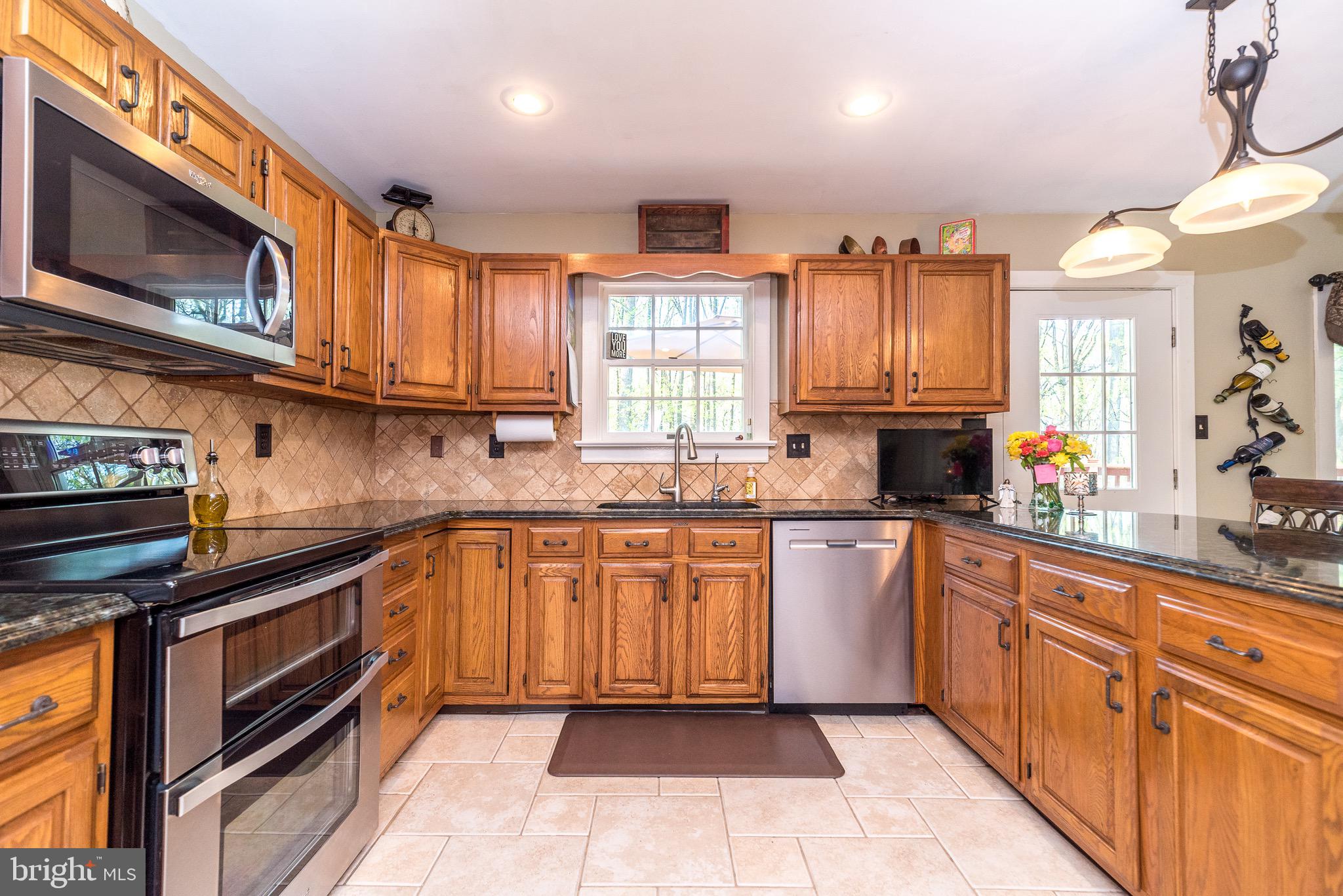 WHISPERING WOODS - Residential