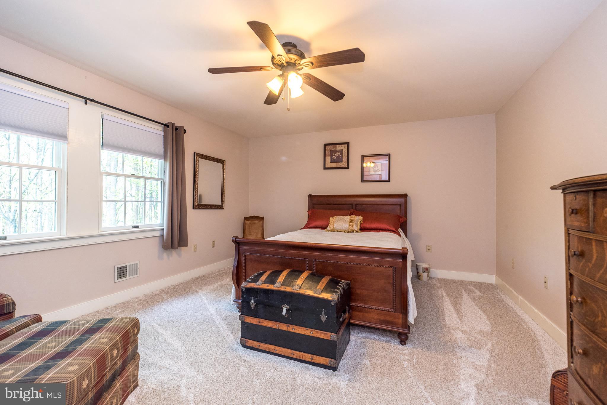 WHISPERING WOODS - Residential