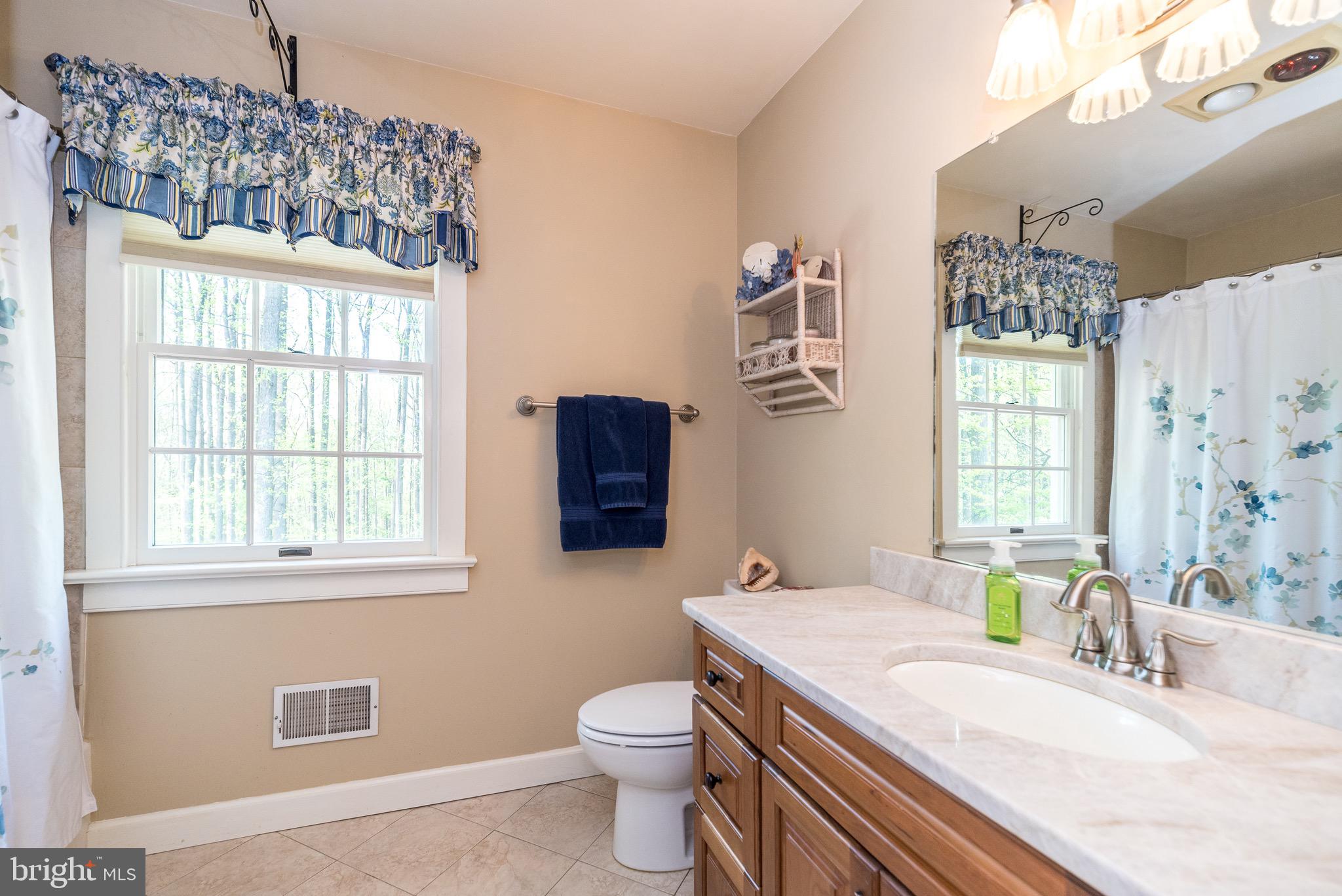 WHISPERING WOODS - Residential