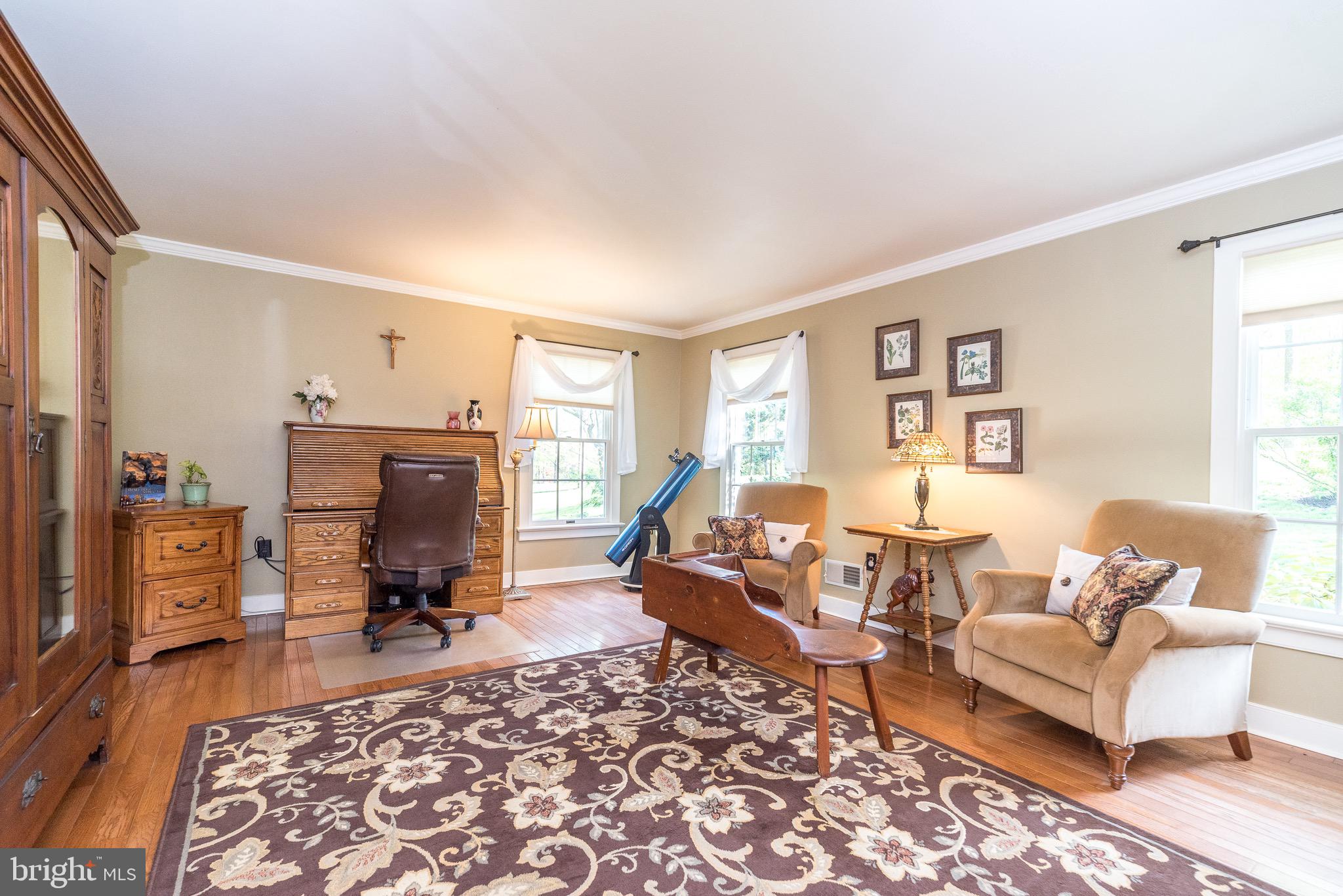 WHISPERING WOODS - Residential