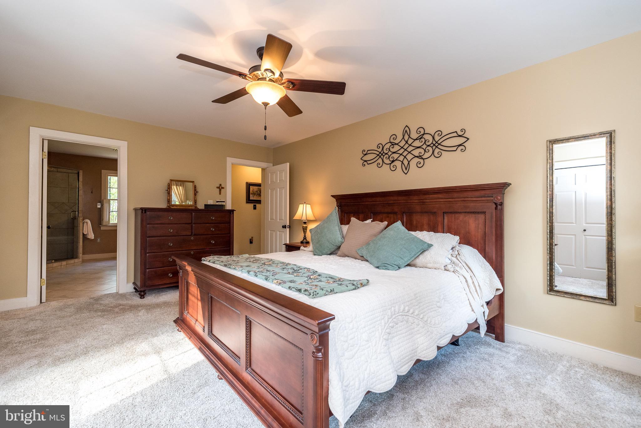 WHISPERING WOODS - Residential