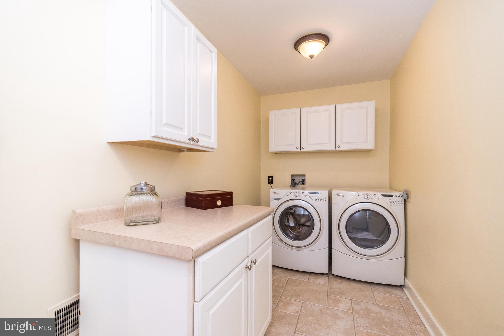 WHISPERING WOODS - Residential