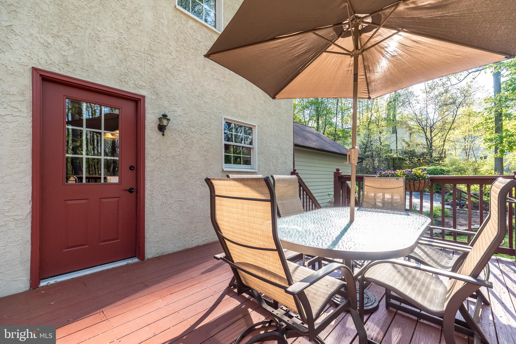 WHISPERING WOODS - Residential