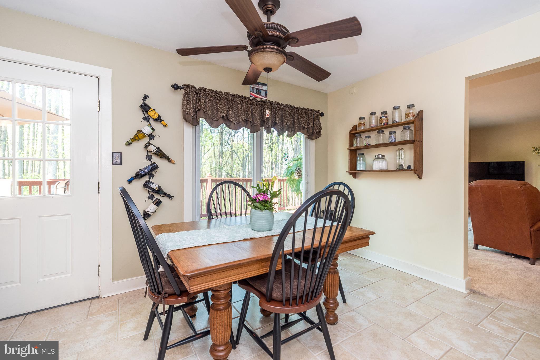 WHISPERING WOODS - Residential