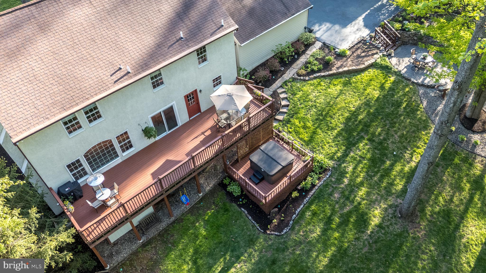 WHISPERING WOODS - Residential