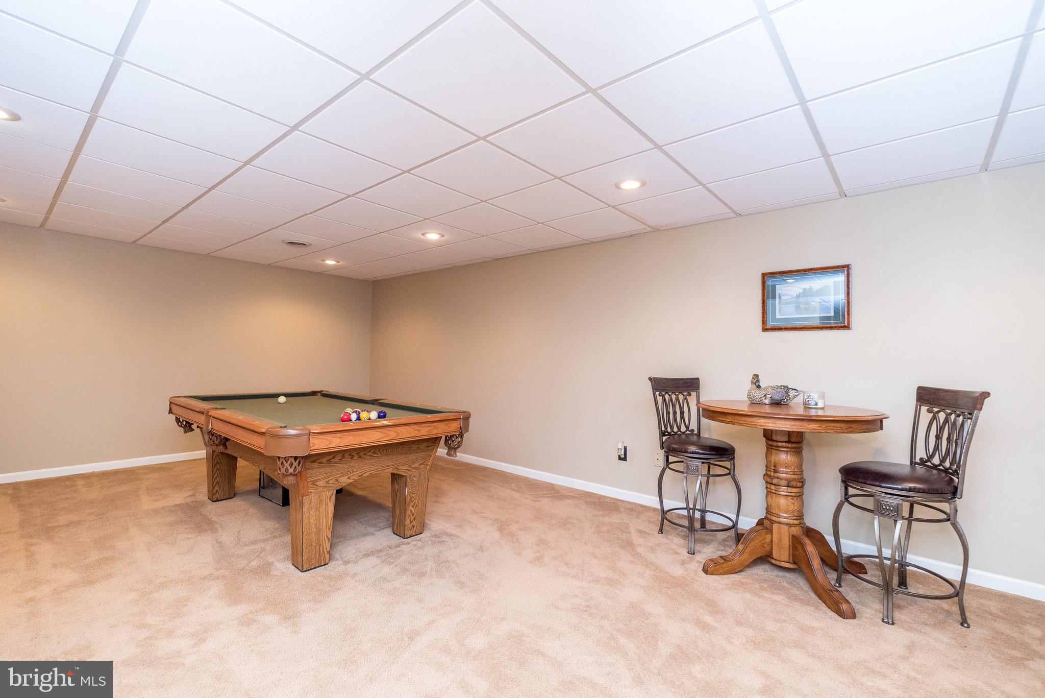 WHISPERING WOODS - Residential