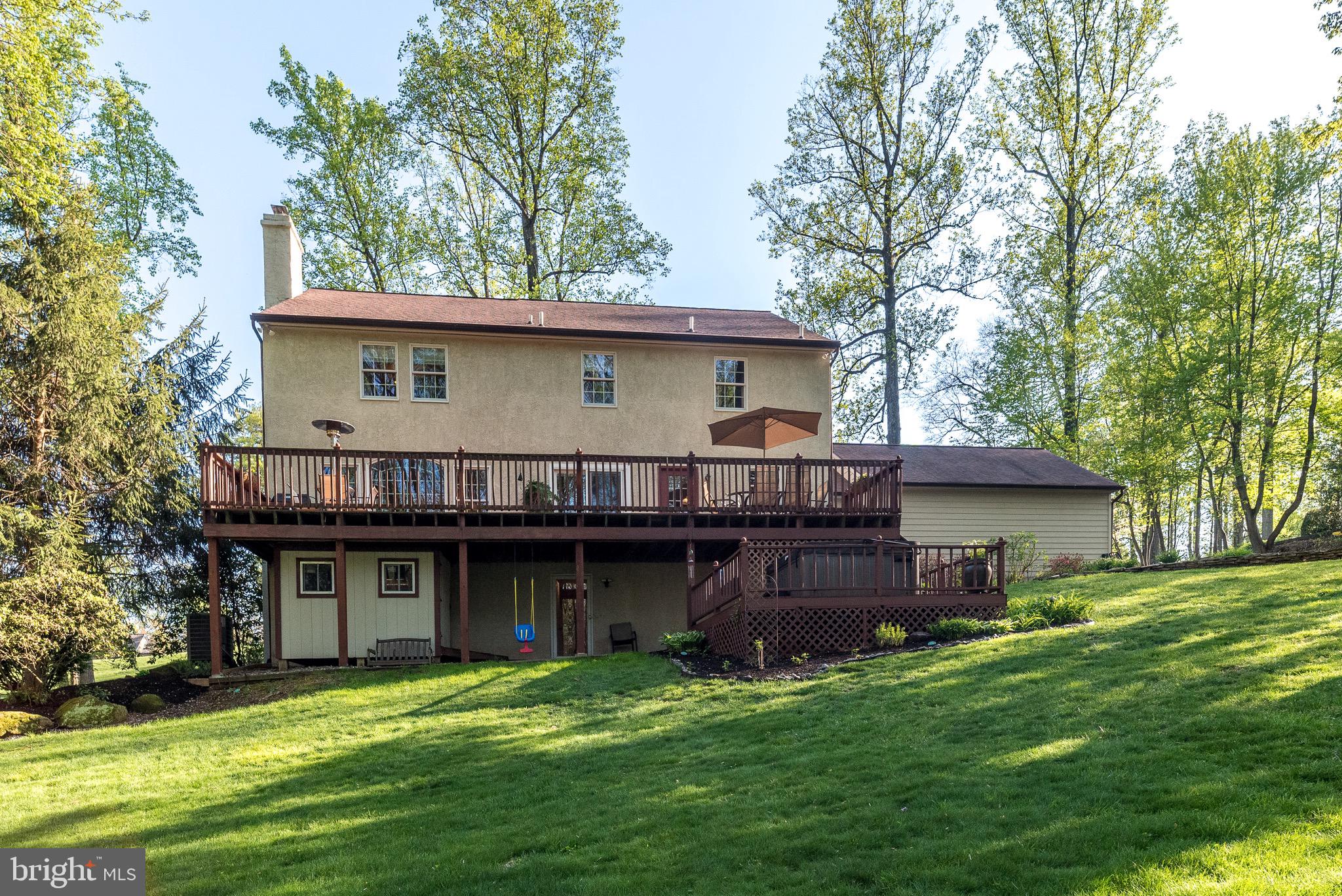 WHISPERING WOODS - Residential