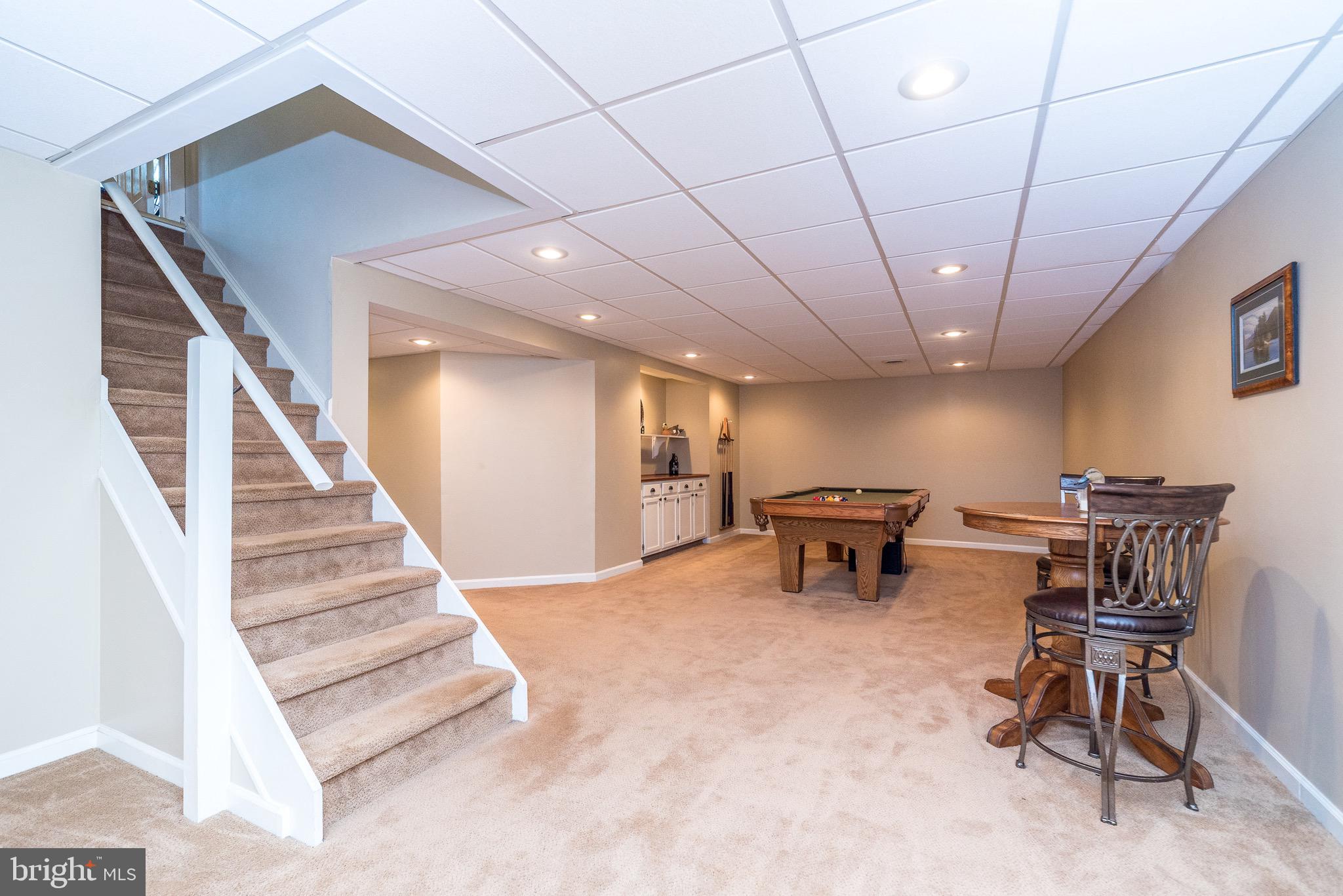 WHISPERING WOODS - Residential