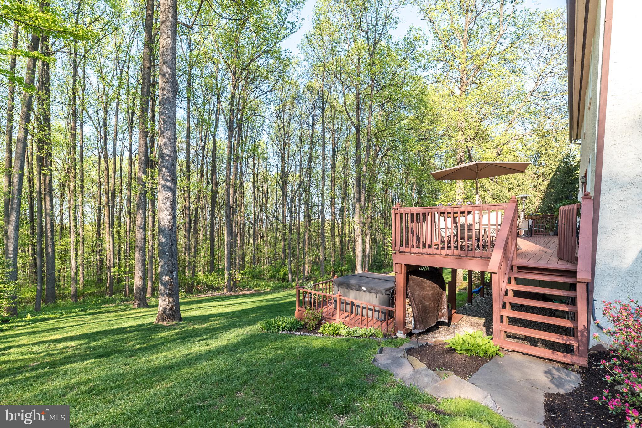 WHISPERING WOODS - Residential