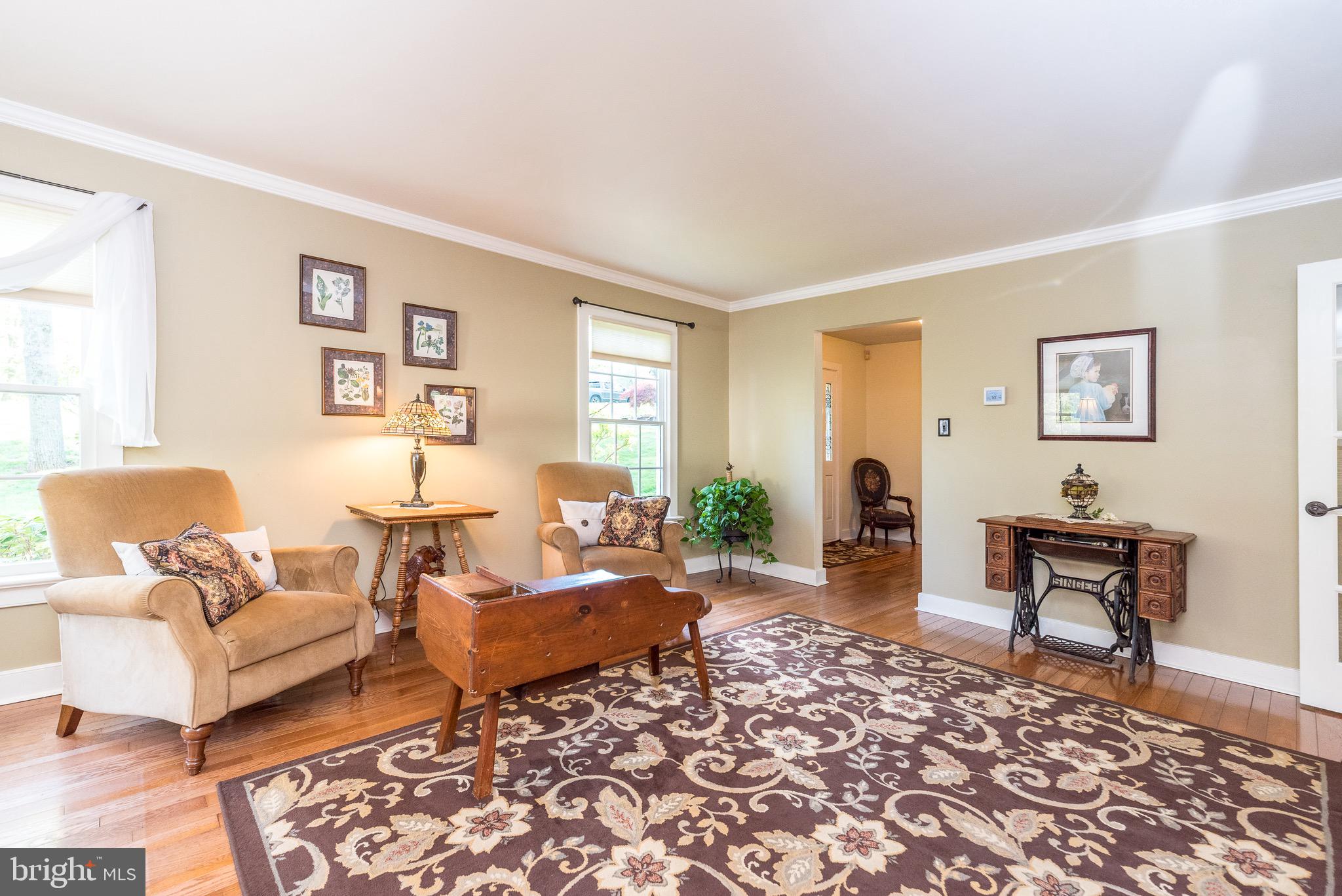 WHISPERING WOODS - Residential