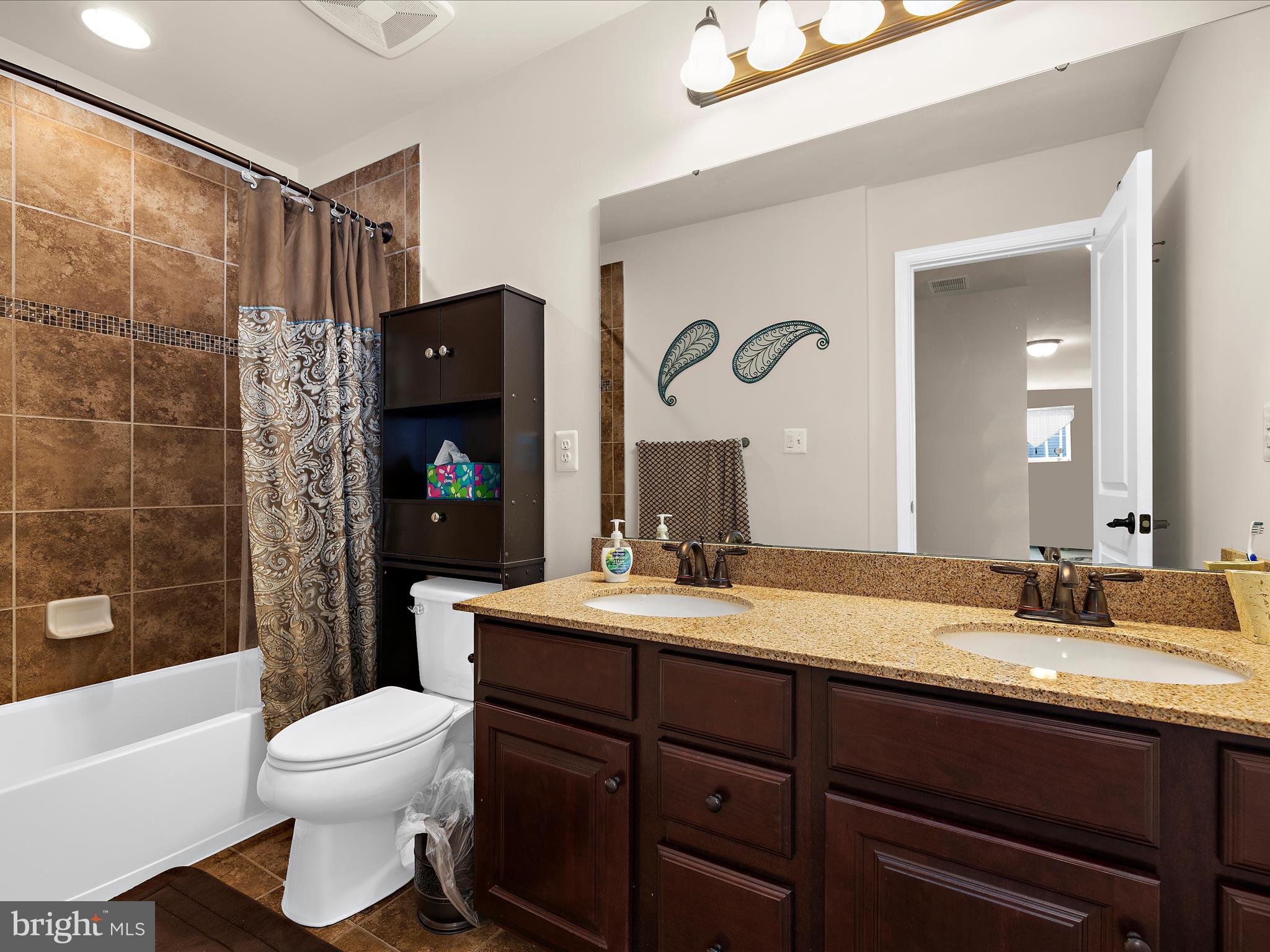 MEDLEY ESTATES - Residential