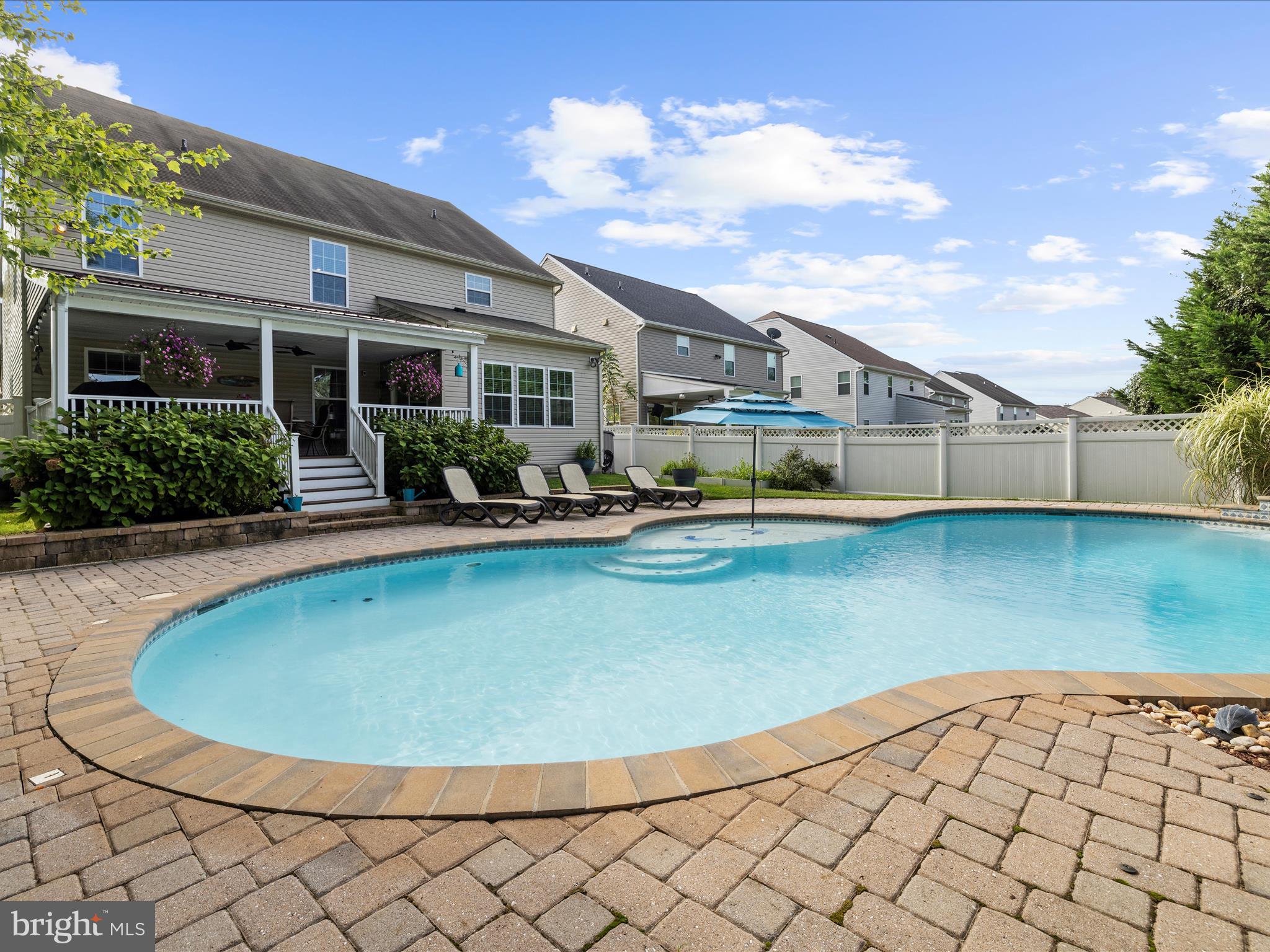 MEDLEY ESTATES - Residential