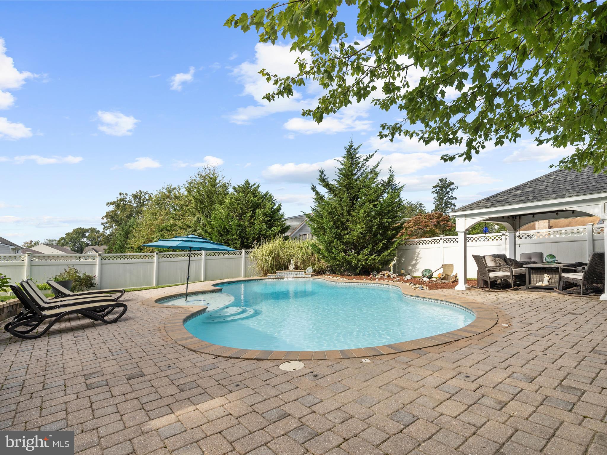 MEDLEY ESTATES - Residential