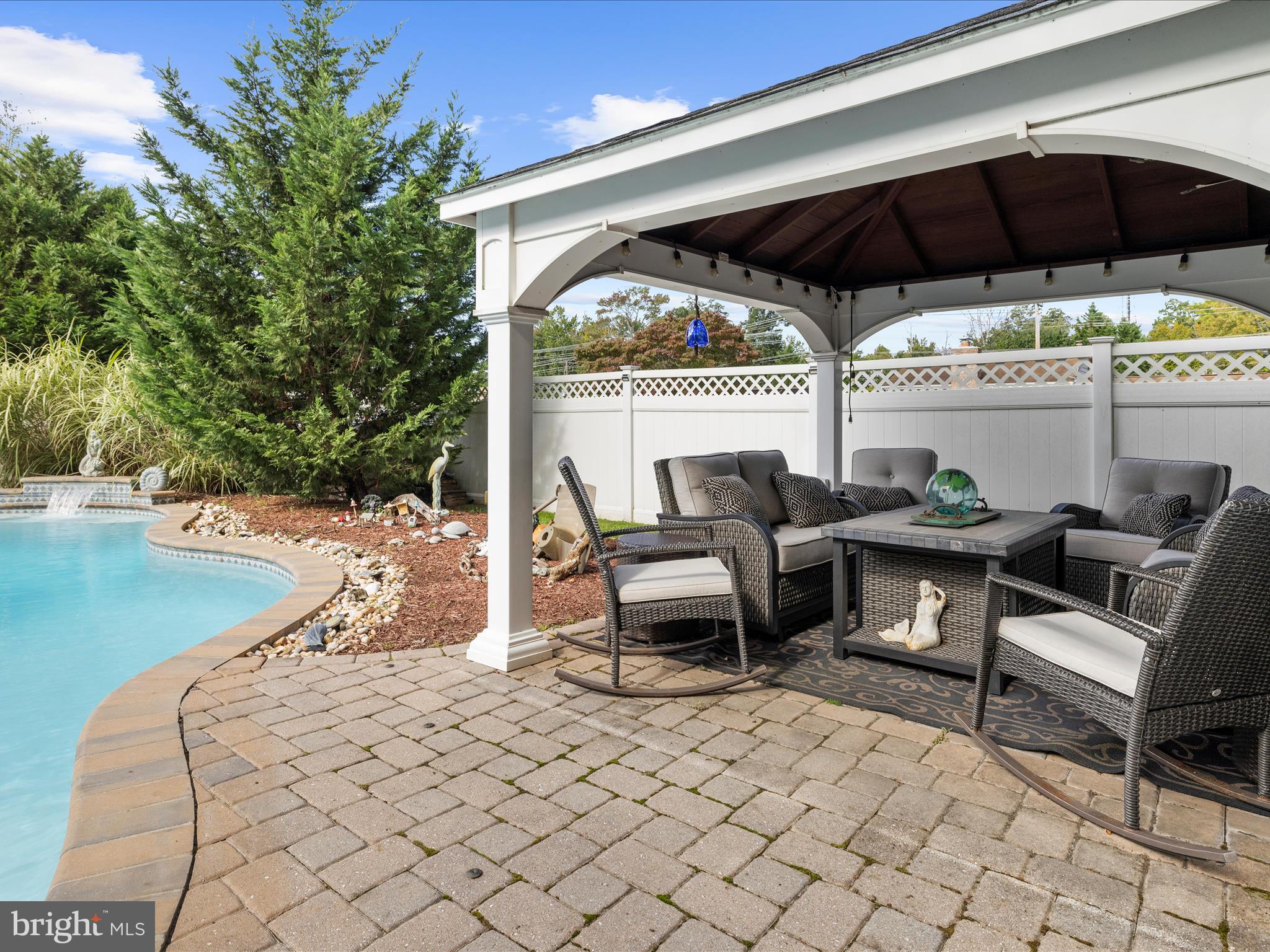 MEDLEY ESTATES - Residential