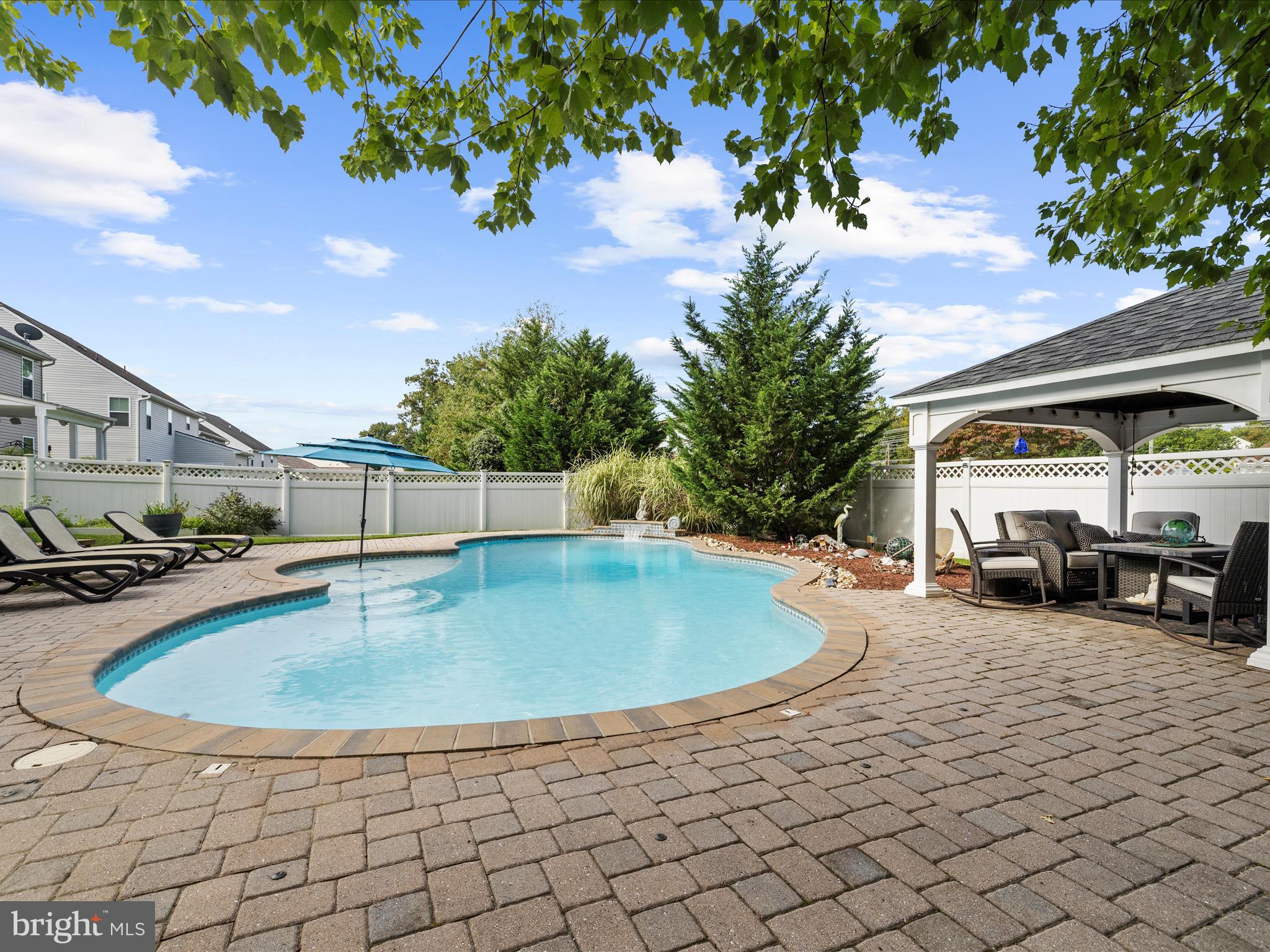 MEDLEY ESTATES - Residential