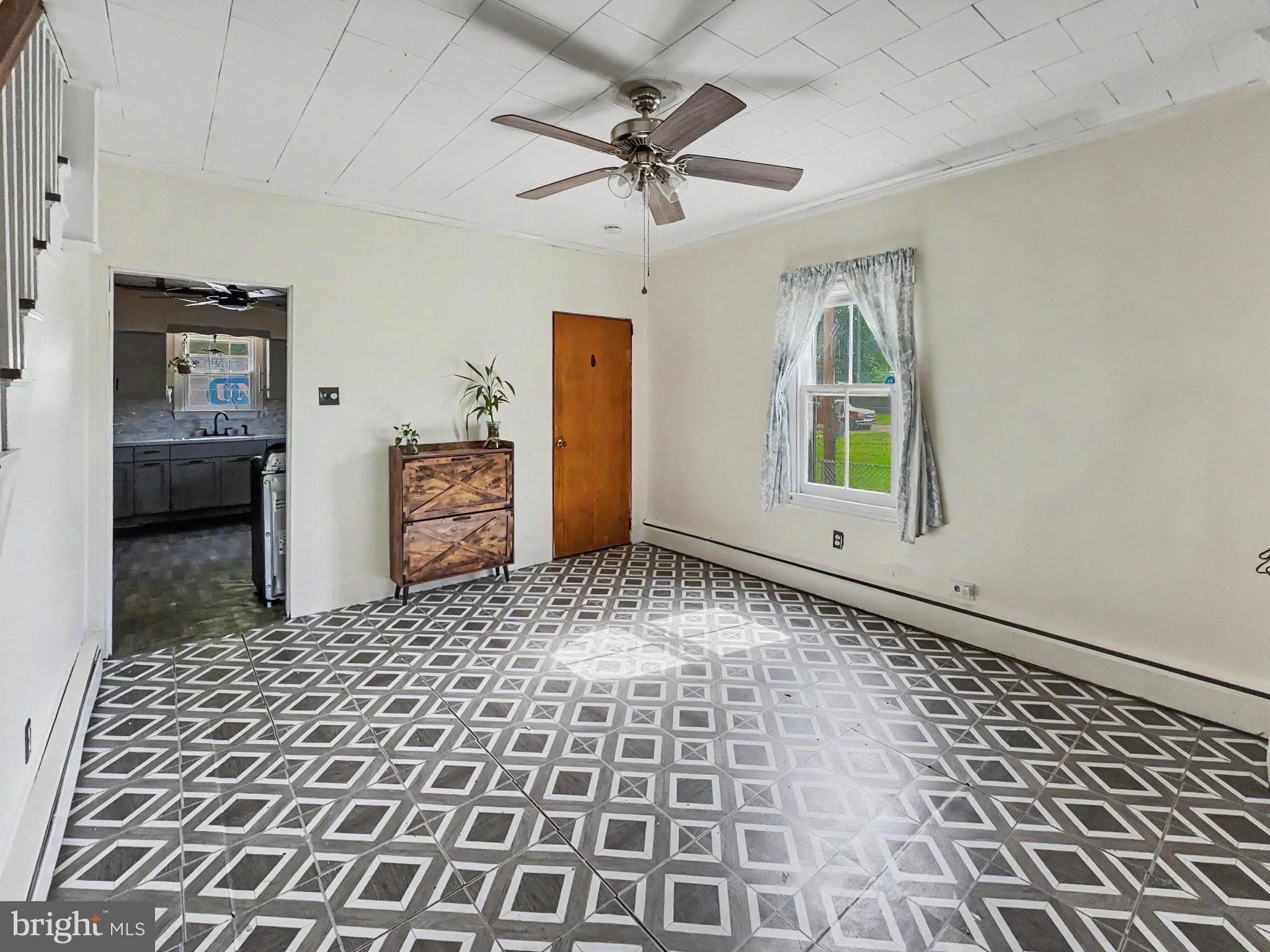 PERRYVILLE - Residential