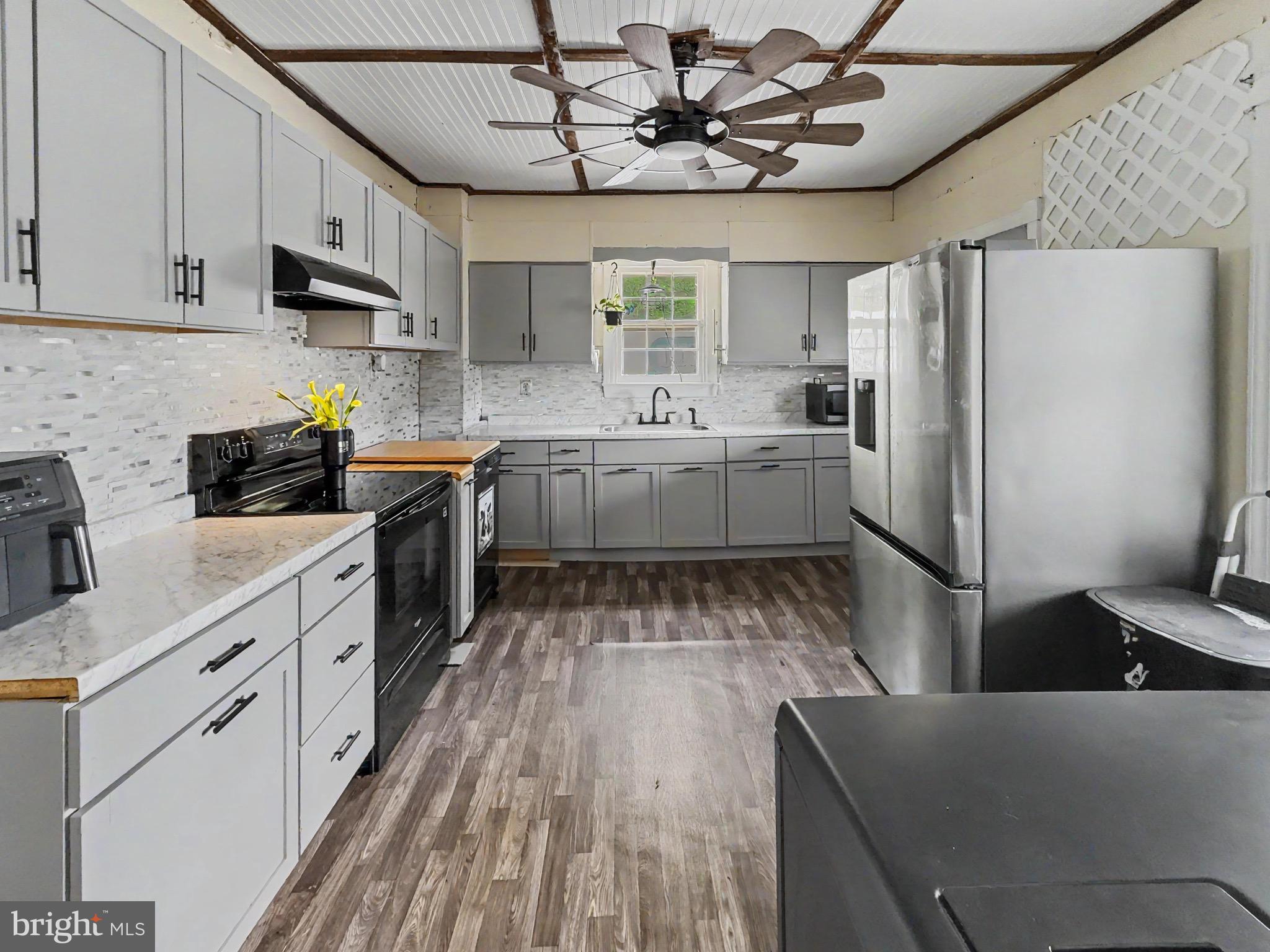 PERRYVILLE - Residential