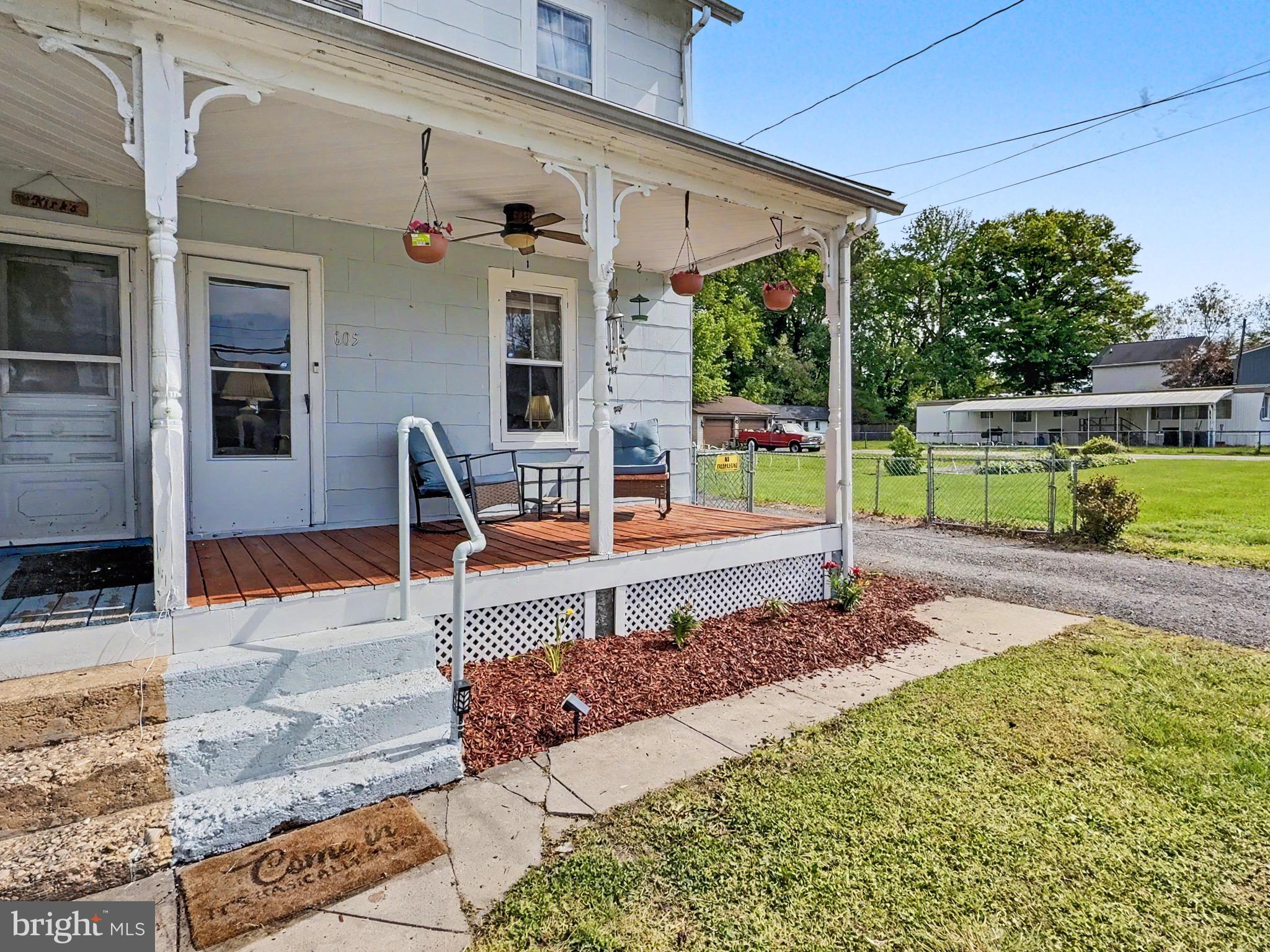 PERRYVILLE - Residential
