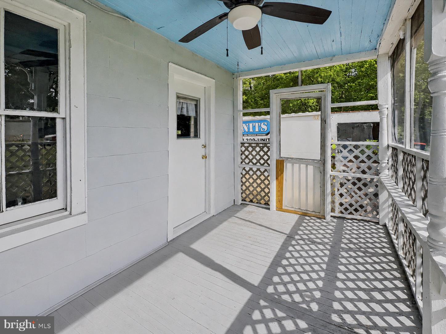 PERRYVILLE - Residential